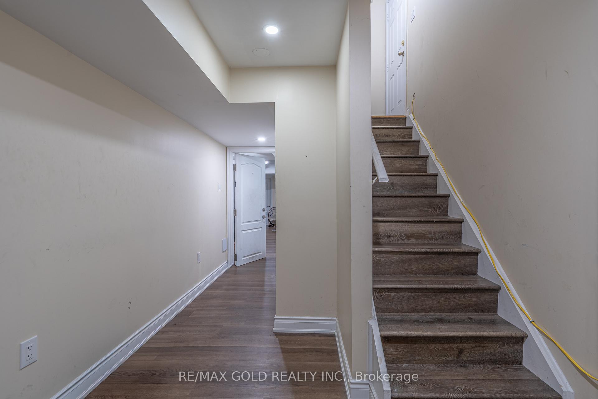 Photo 26 of 409 Fernforest Drive, Brampton, Sandringham-Wellington — HOMEH