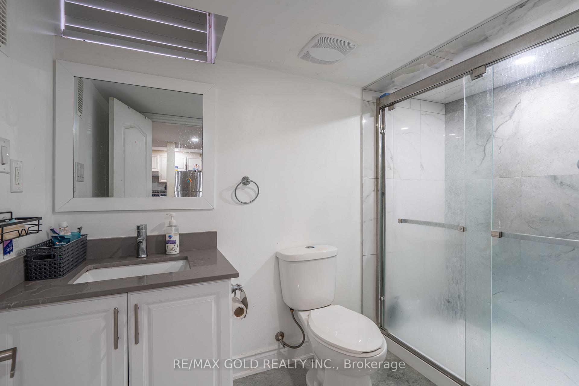 Photo 32 of 409 Fernforest Drive, Brampton, Sandringham-Wellington — HOMEH
