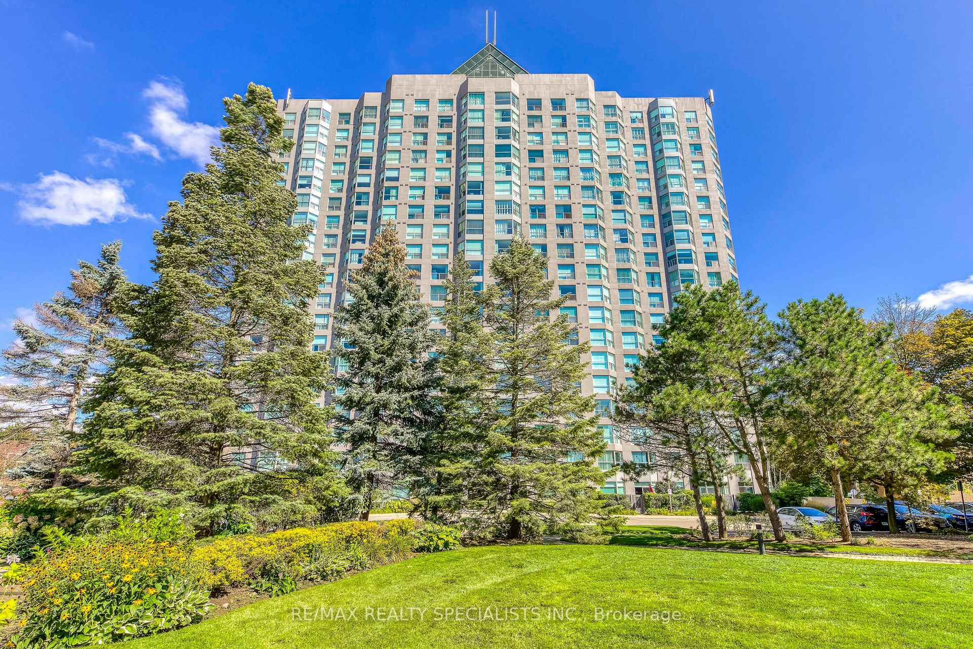 Photo of Unit 212, 2155 Burnhamthorpe Road W