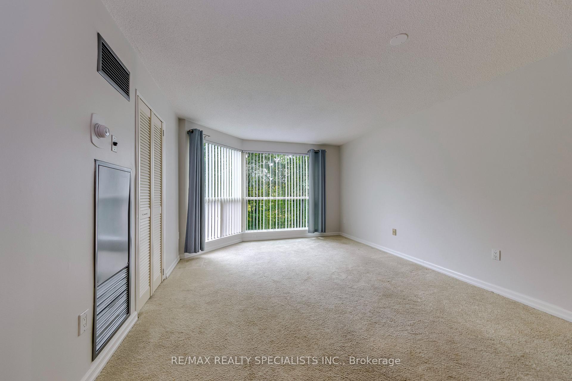 Photo 19 of Unit 212, 2155 Burnhamthorpe Road W, Mississauga, Erin Mills — HOMEH