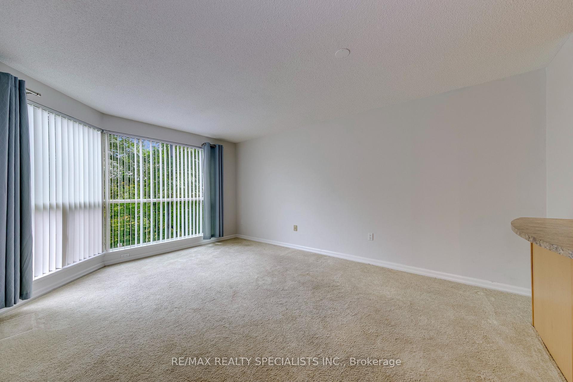 Photo 22 of Unit 212, 2155 Burnhamthorpe Road W, Mississauga, Erin Mills — HOMEH