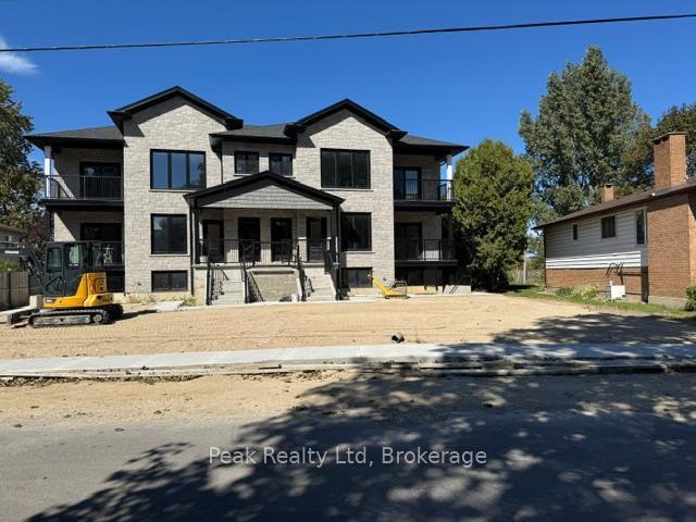 Photo of Unit Main Floor, 429 Victoria Avenue N