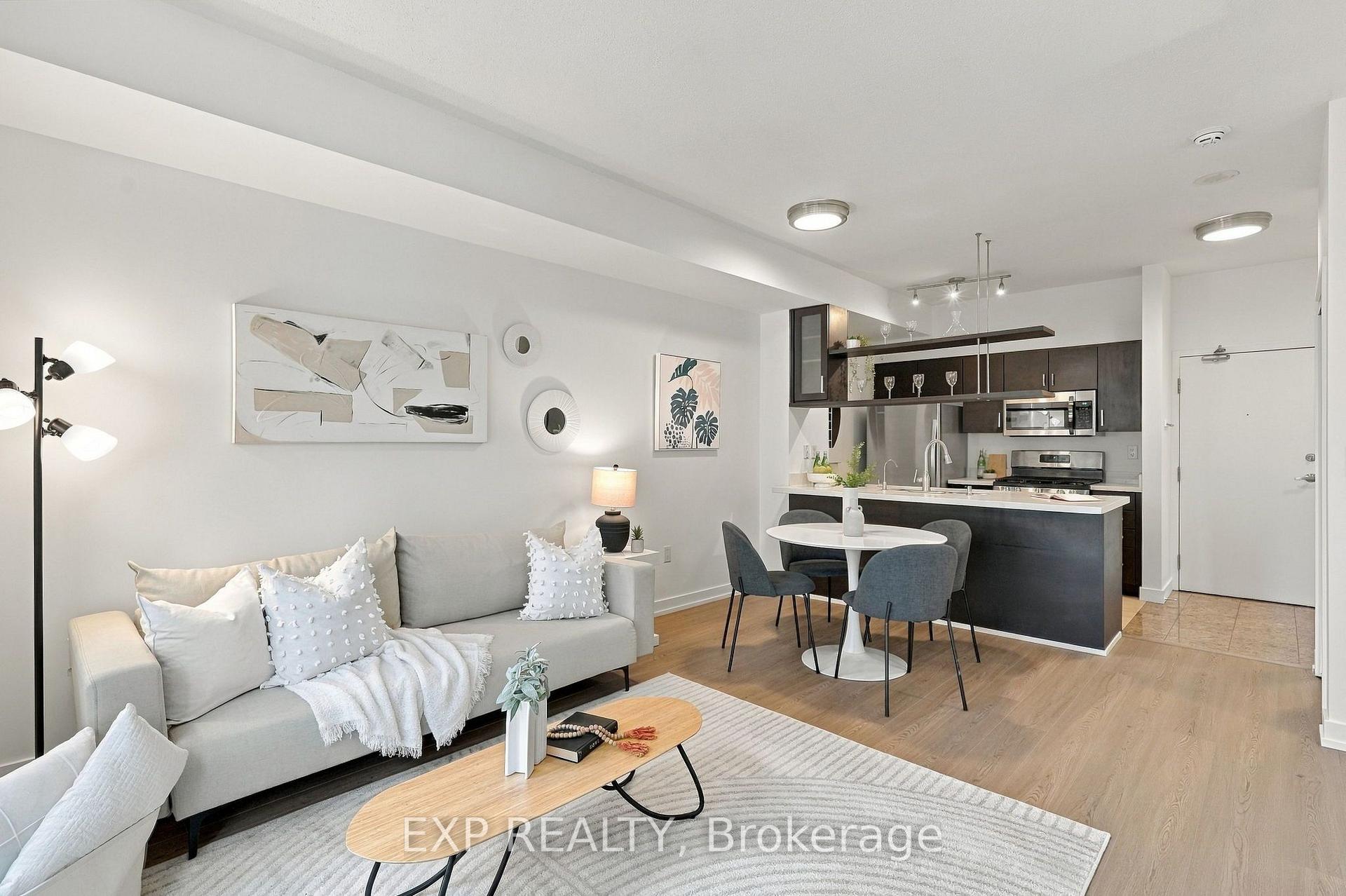 Photo of Unit 301, 9 Spadina Avenue