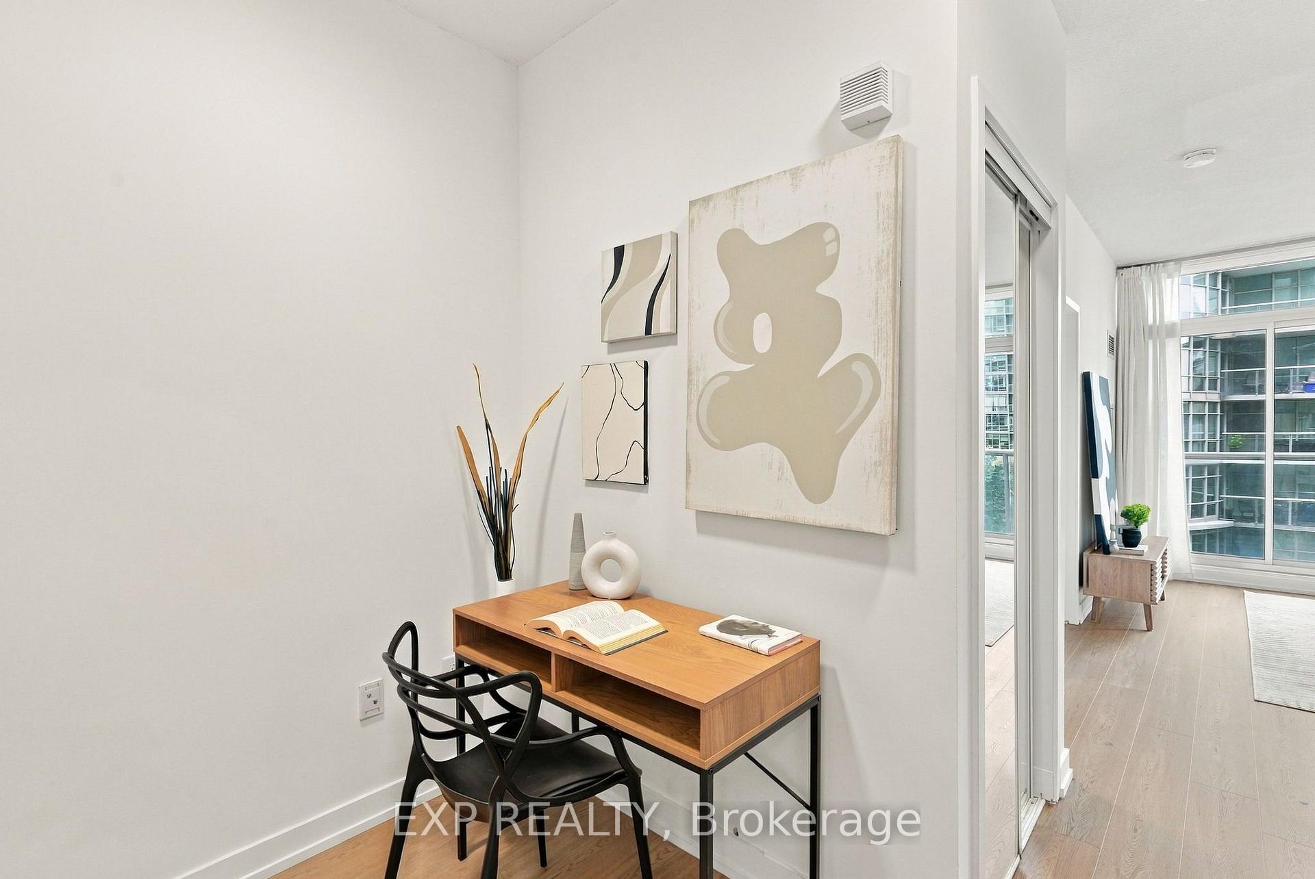 Photo 12 of Unit 301, 9 Spadina Avenue, Toronto, Waterfront Communities — HOMEH