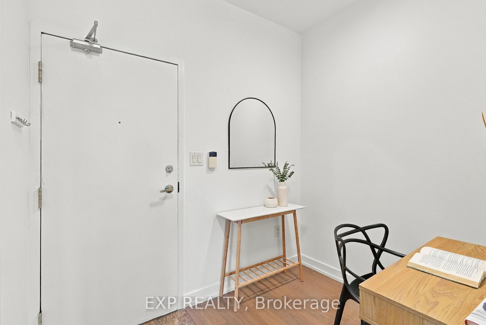 Photo 13 of Unit 301, 9 Spadina Avenue, Toronto, Waterfront Communities — HOMEH