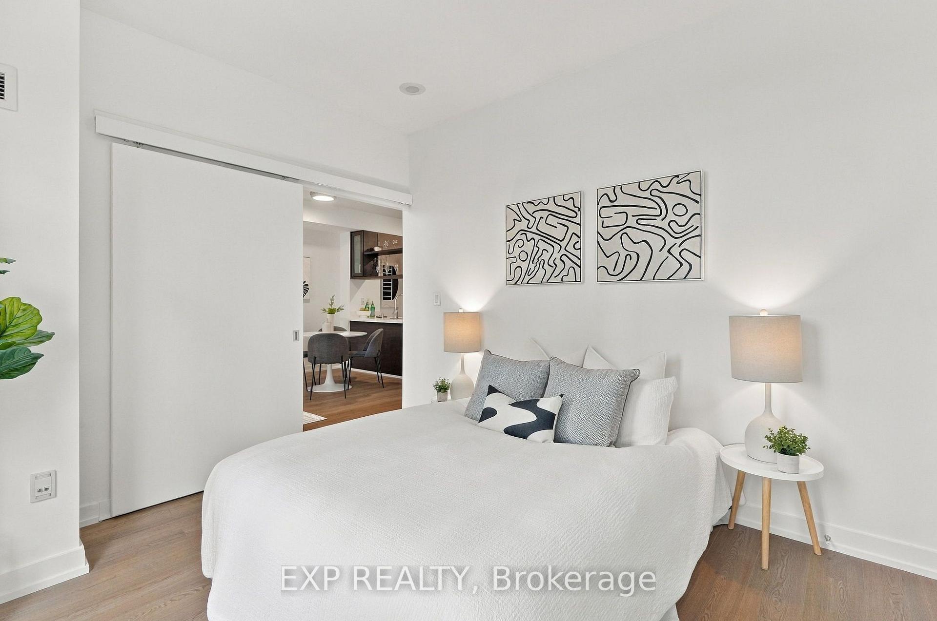 Photo 14 of Unit 301, 9 Spadina Avenue, Toronto, Waterfront Communities — HOMEH