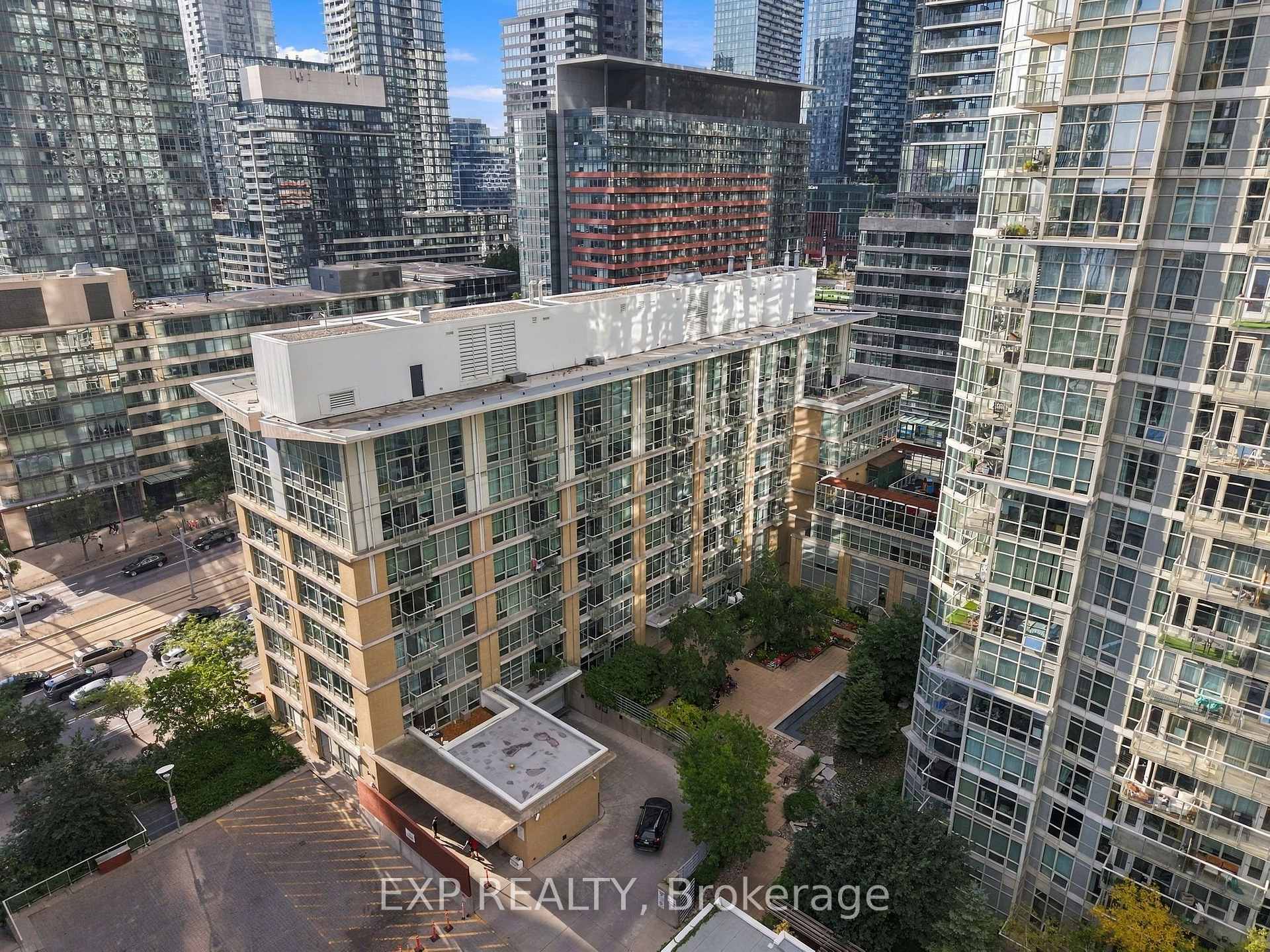 Photo 24 of Unit 301, 9 Spadina Avenue, Toronto, Waterfront Communities — HOMEH