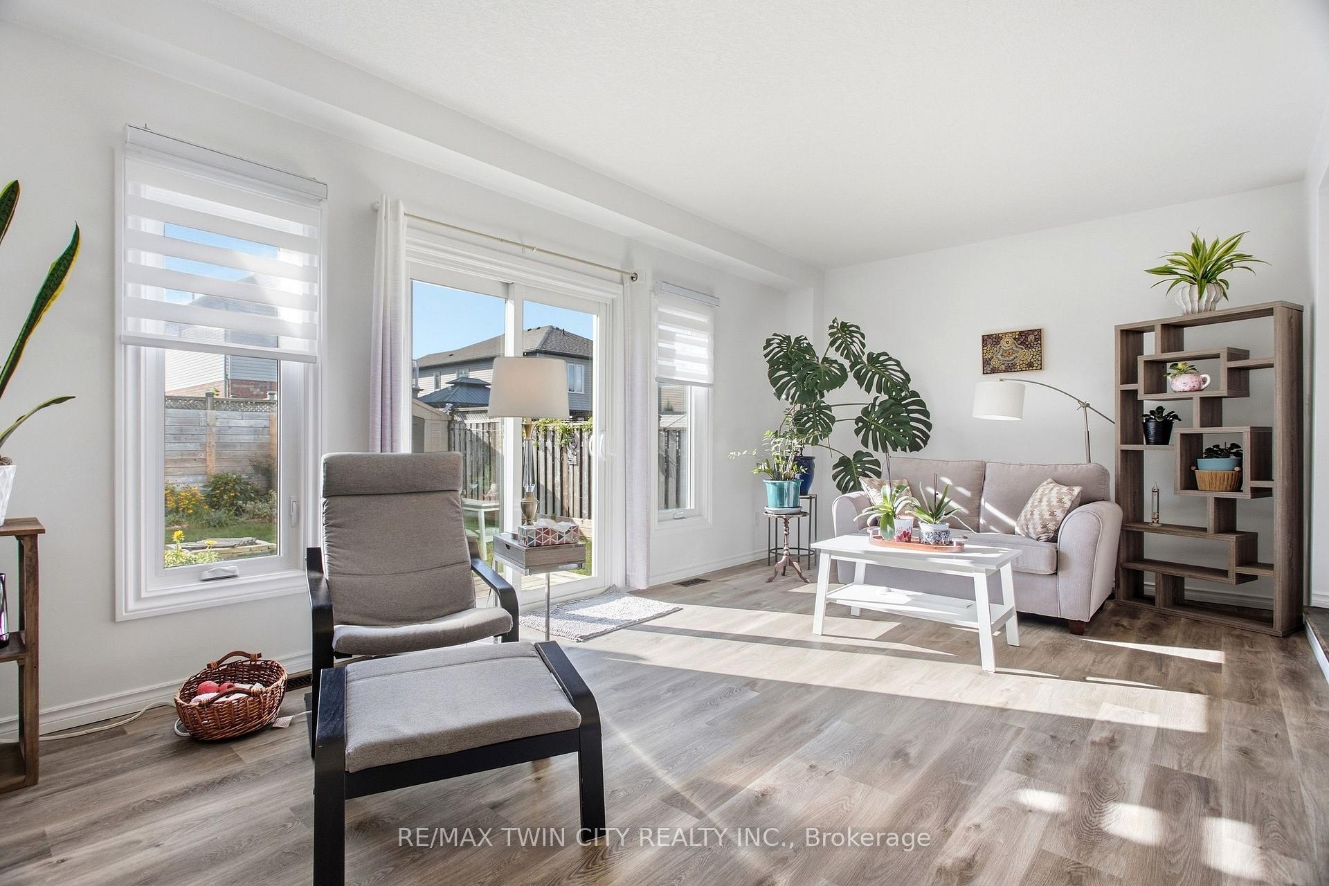 Photo 15 of 15 Cannes Street, Kitchener, Huron Park — HOMEH