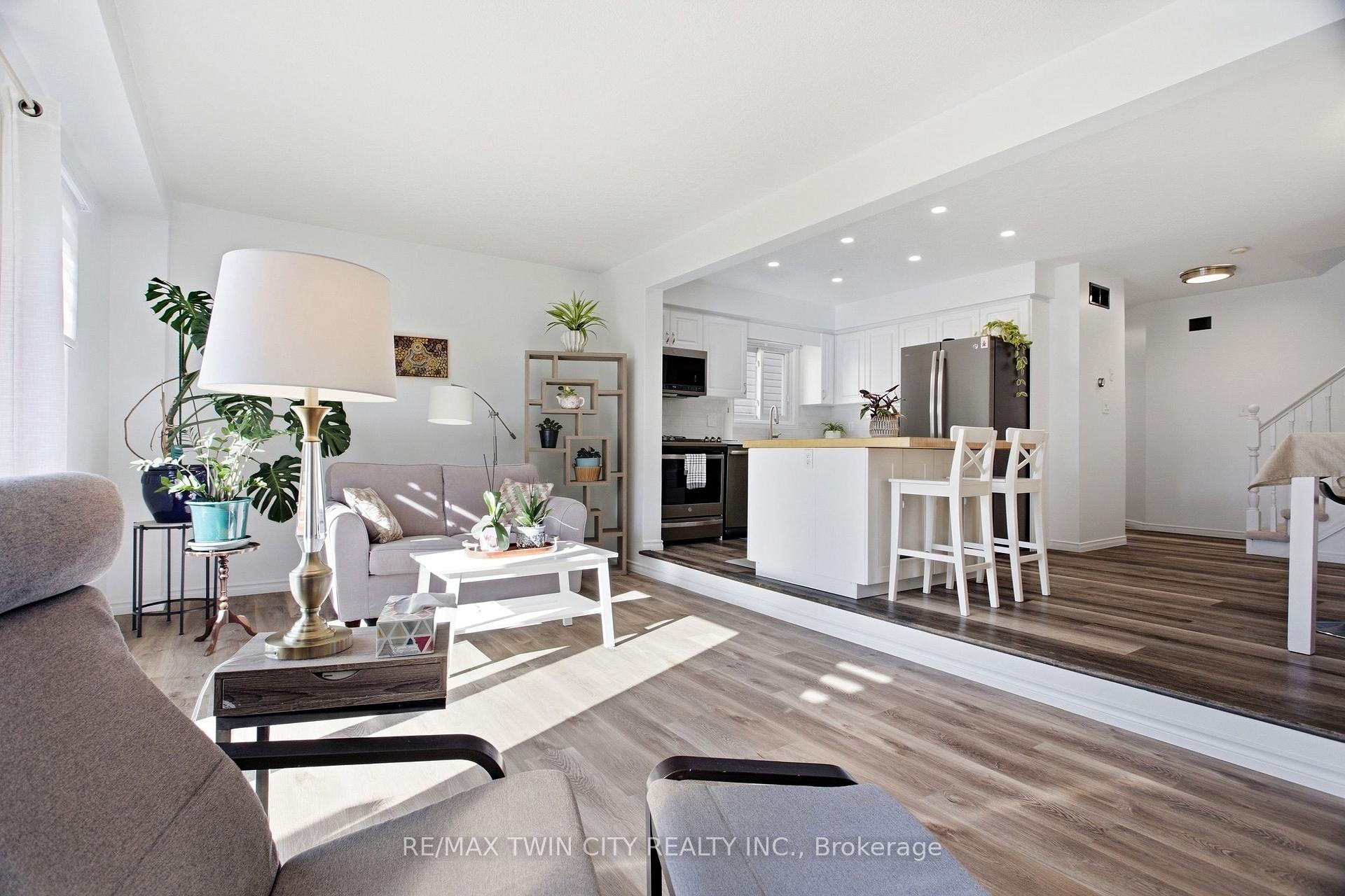 Photo 17 of 15 Cannes Street, Kitchener, Huron Park — HOMEH