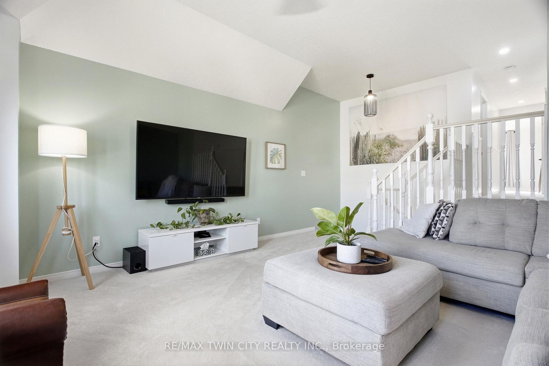Photo 23 of 15 Cannes Street, Kitchener, Huron Park — HOMEH