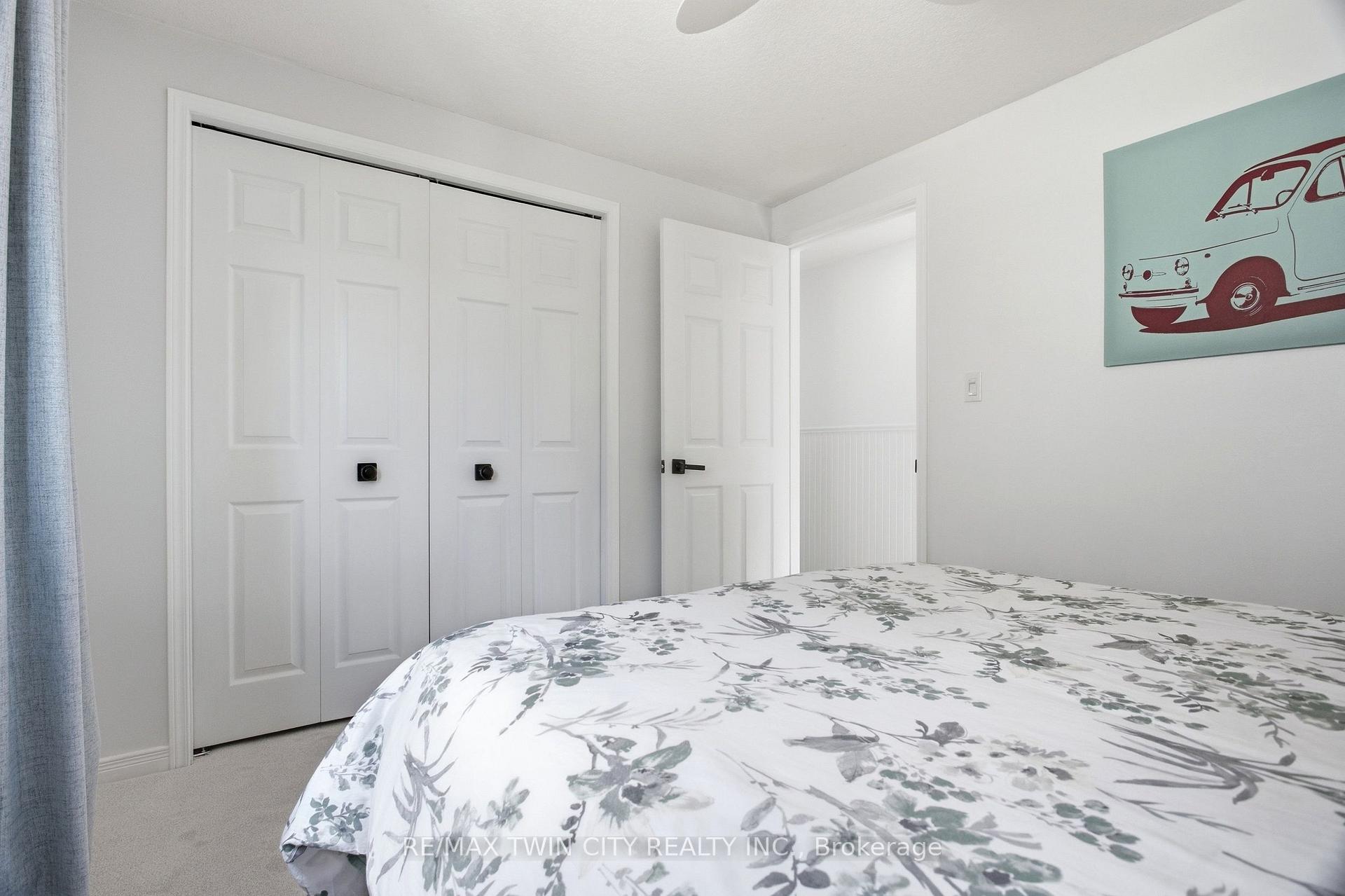 Photo 36 of 15 Cannes Street, Kitchener, Huron Park — HOMEH