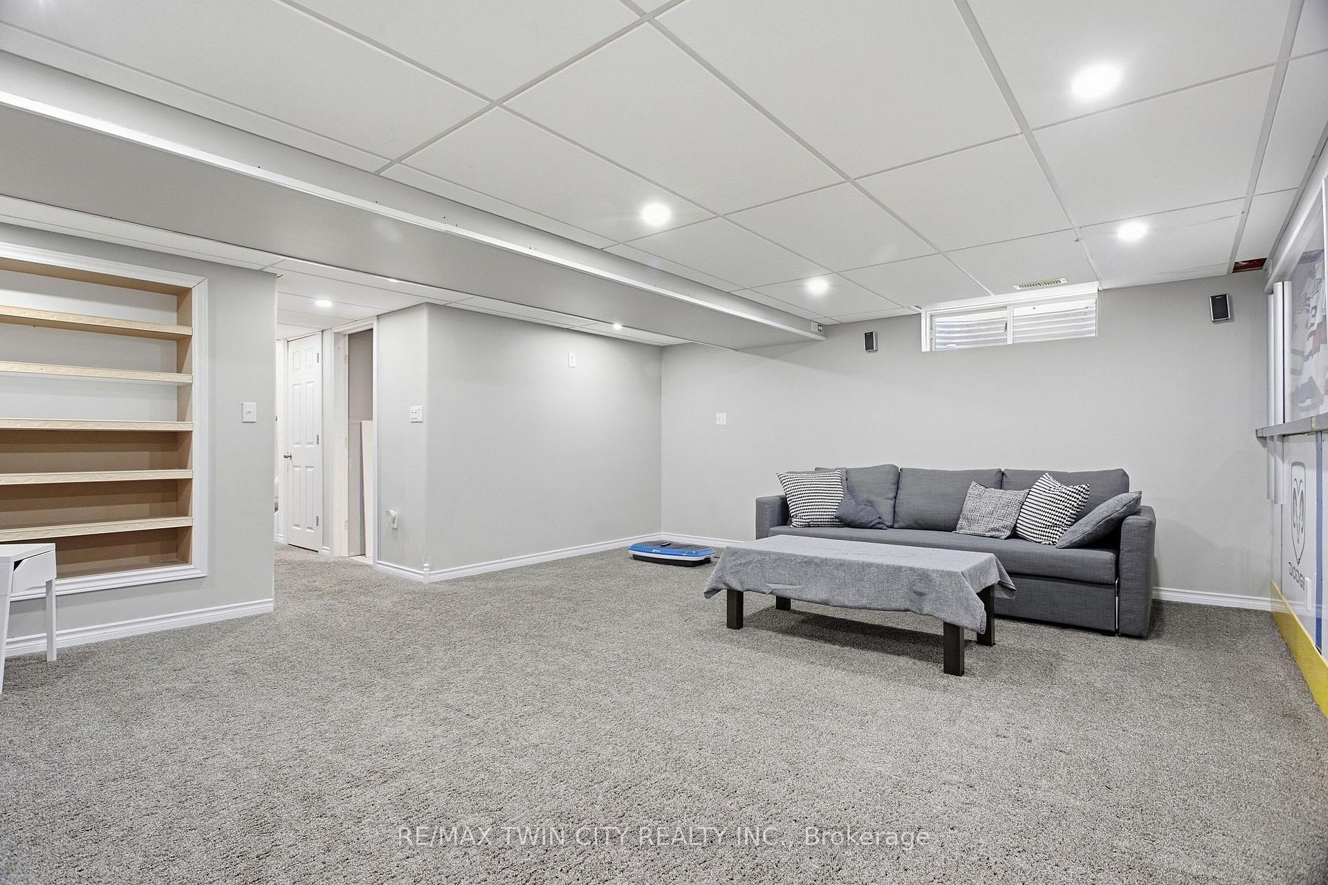 Photo 40 of 15 Cannes Street, Kitchener, Huron Park — HOMEH