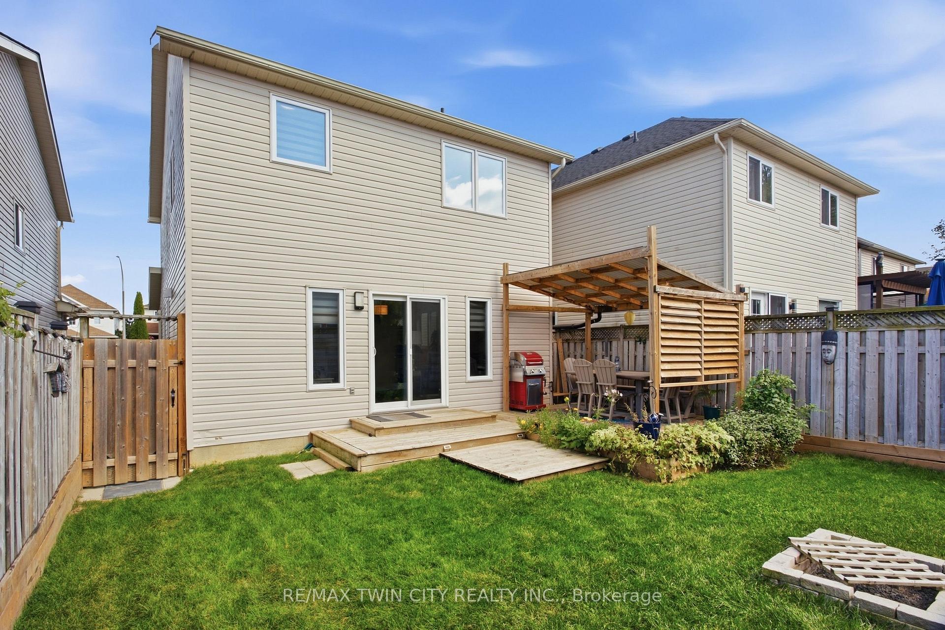 Photo 43 of 15 Cannes Street, Kitchener, Huron Park — HOMEH