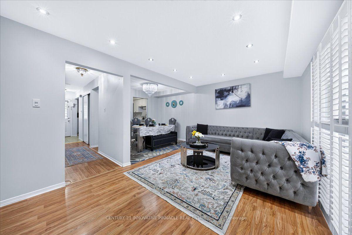 Photo 14 of 82 Pennyhill Drive, Scarborough, Malvern — HOMEH