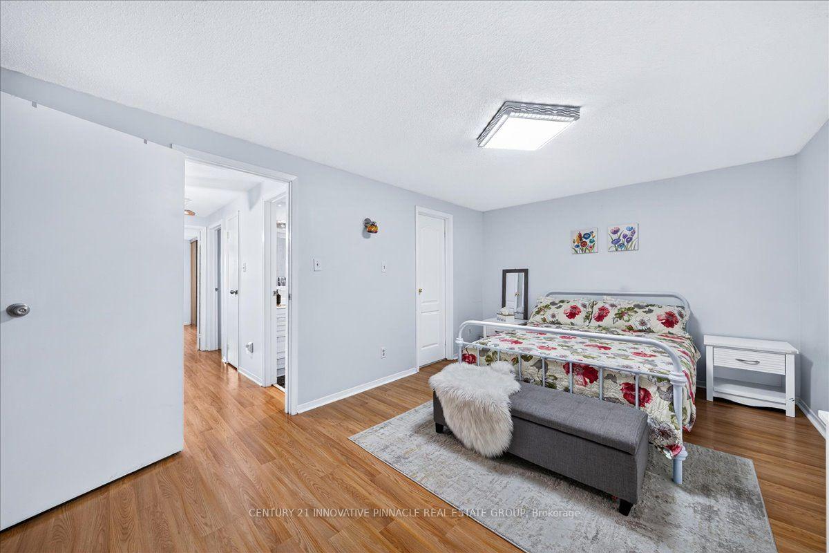 Photo 21 of 82 Pennyhill Drive, Scarborough, Malvern — HOMEH