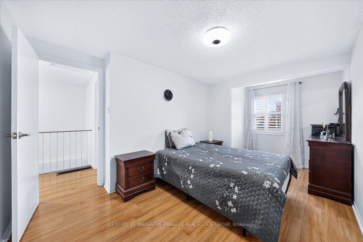 Photo 29 of 82 Pennyhill Drive, Scarborough, Malvern — HOMEH