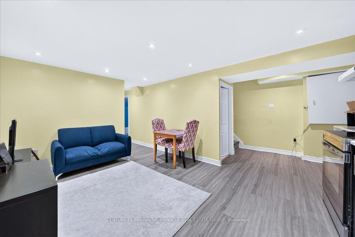 Photo 33 of 82 Pennyhill Drive, Scarborough, Malvern — HOMEH