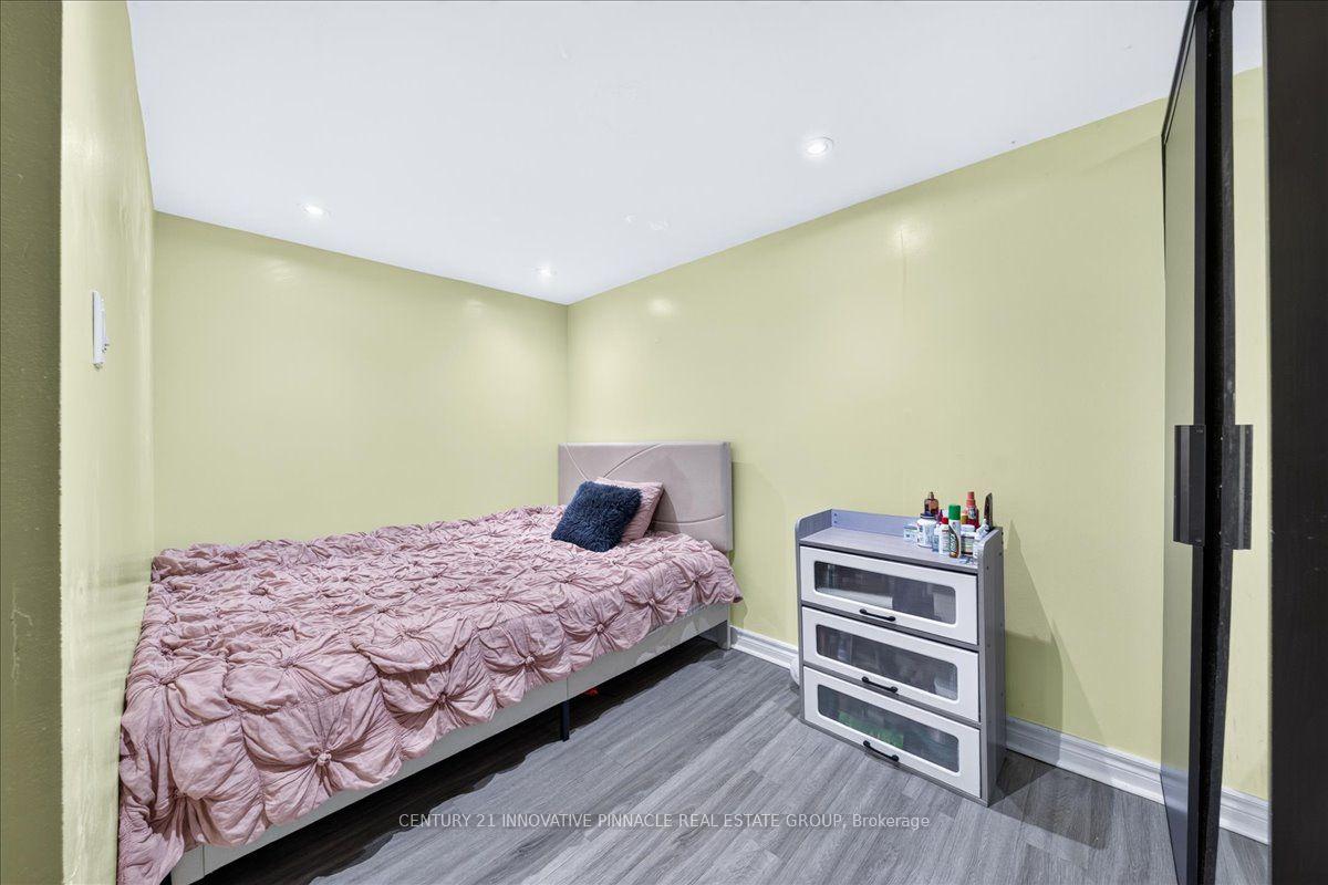 Photo 36 of 82 Pennyhill Drive, Scarborough, Malvern — HOMEH
