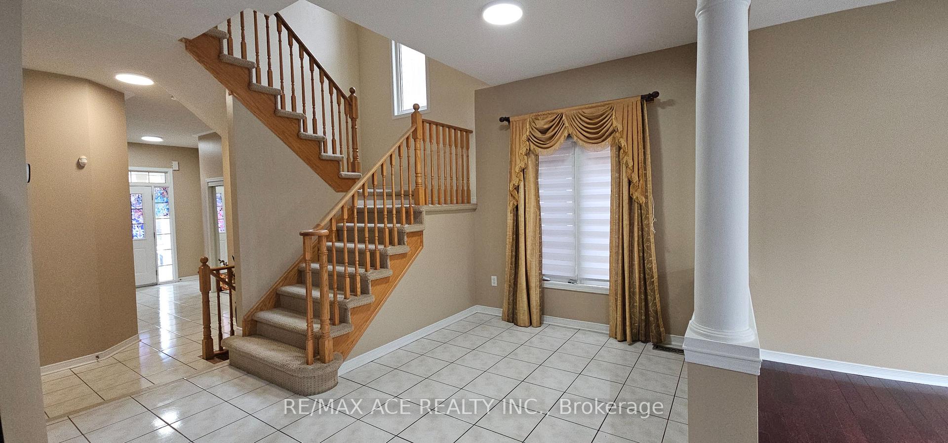 Photo 8 of 46 Ralph Chalmers Avenue, Markham, Wismer — HOMEH