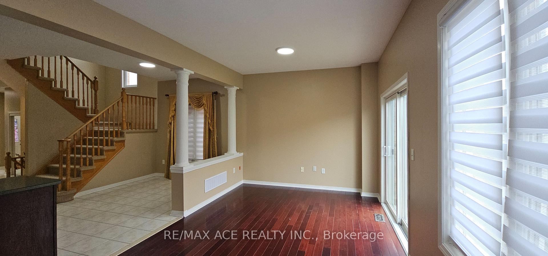 Photo 11 of 46 Ralph Chalmers Avenue, Markham, Wismer — HOMEH