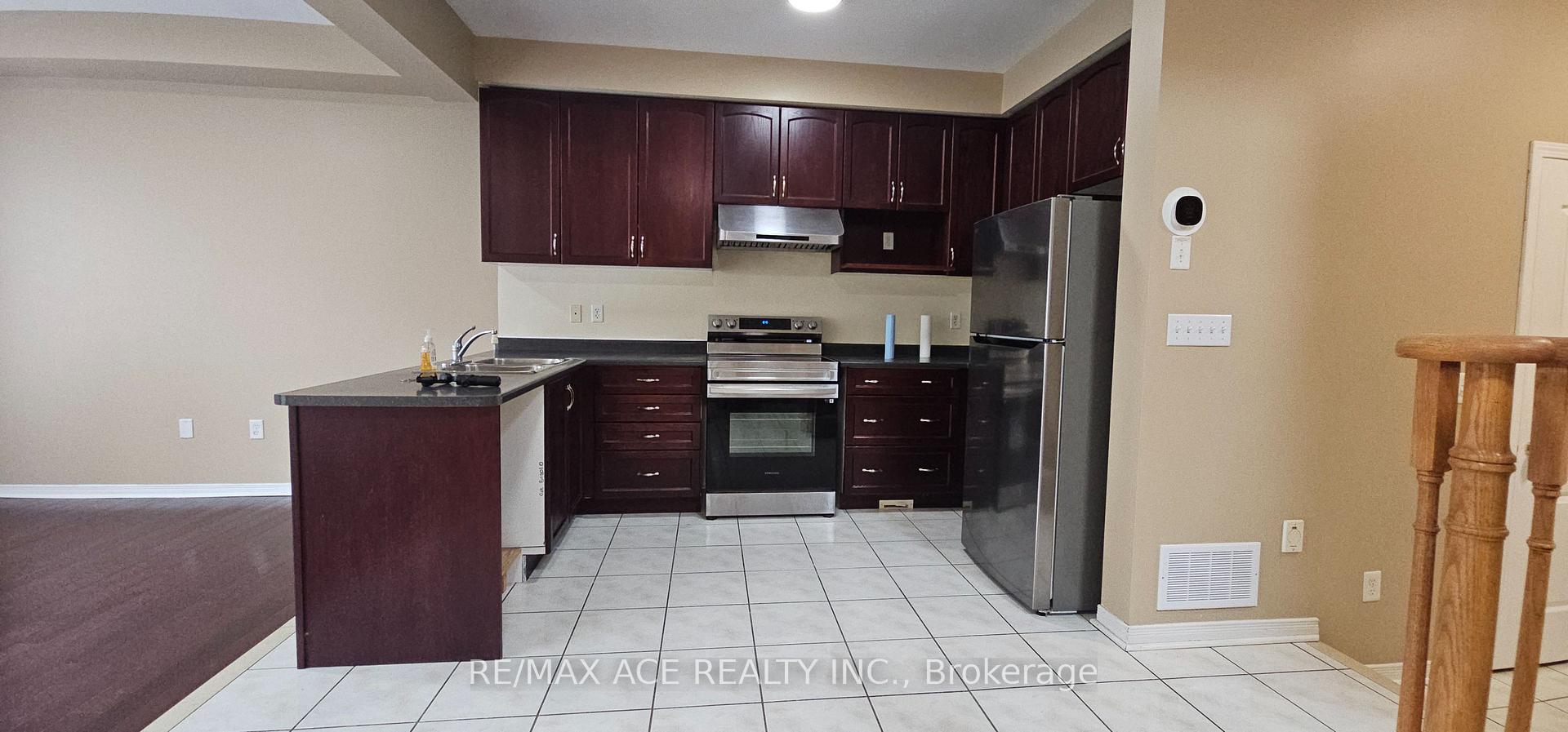 Photo 18 of 46 Ralph Chalmers Avenue, Markham, Wismer — HOMEH