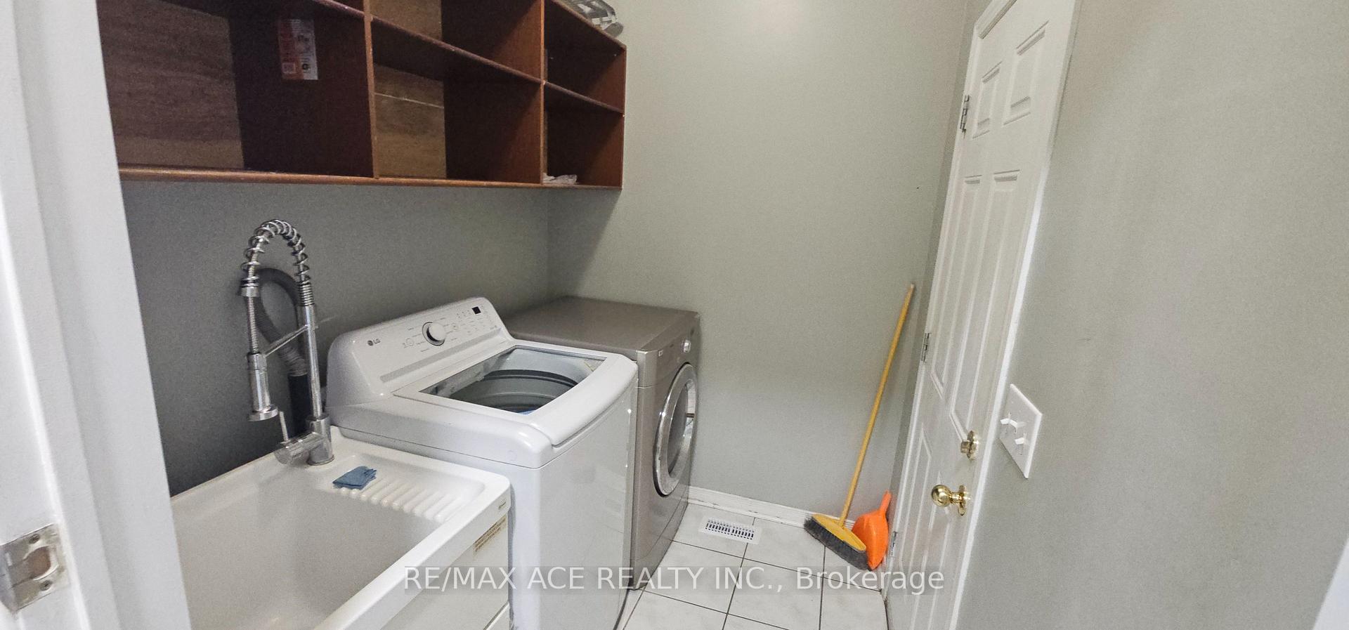 Photo 30 of 46 Ralph Chalmers Avenue, Markham, Wismer — HOMEH