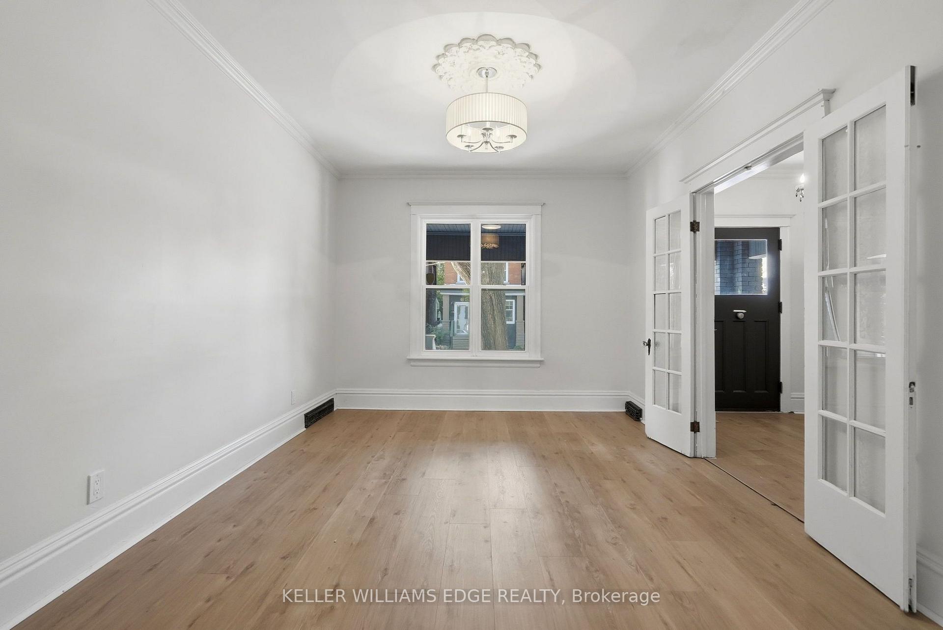 Photo 5 of 60 Stirton Street, Hamilton, Gibson — HOMEH