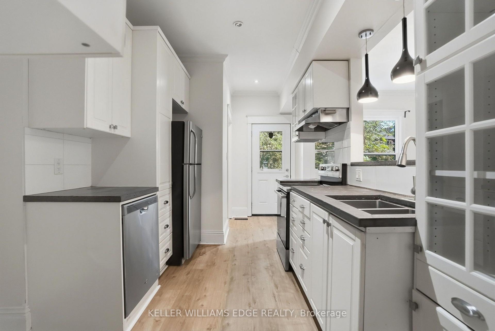 Photo 14 of 60 Stirton Street, Hamilton, Gibson — HOMEH