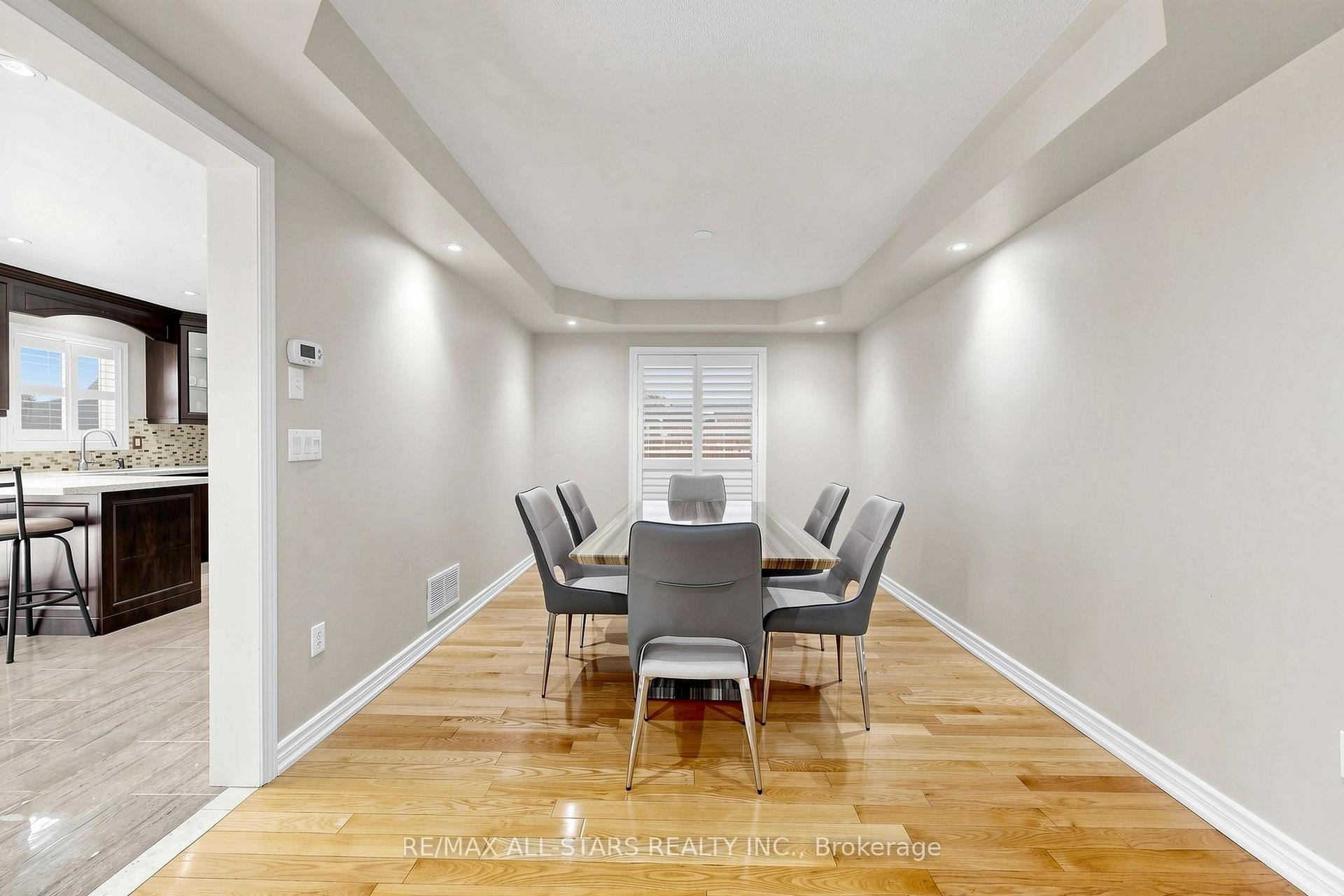 Photo 8 of 13 Boulderbrook Drive, Scarborough, Rouge — HOMEH