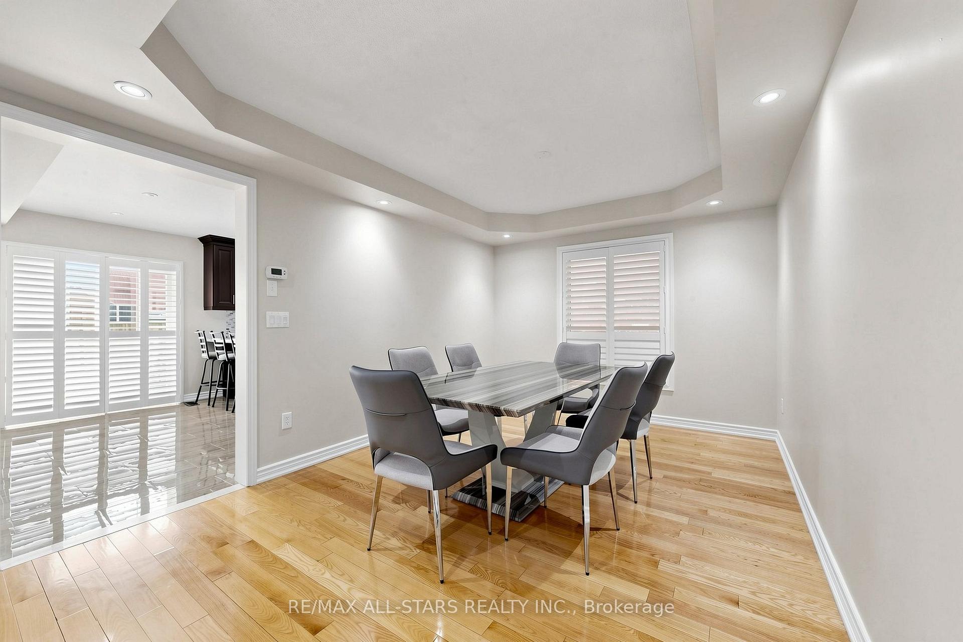 Photo 9 of 13 Boulderbrook Drive, Scarborough, Rouge — HOMEH