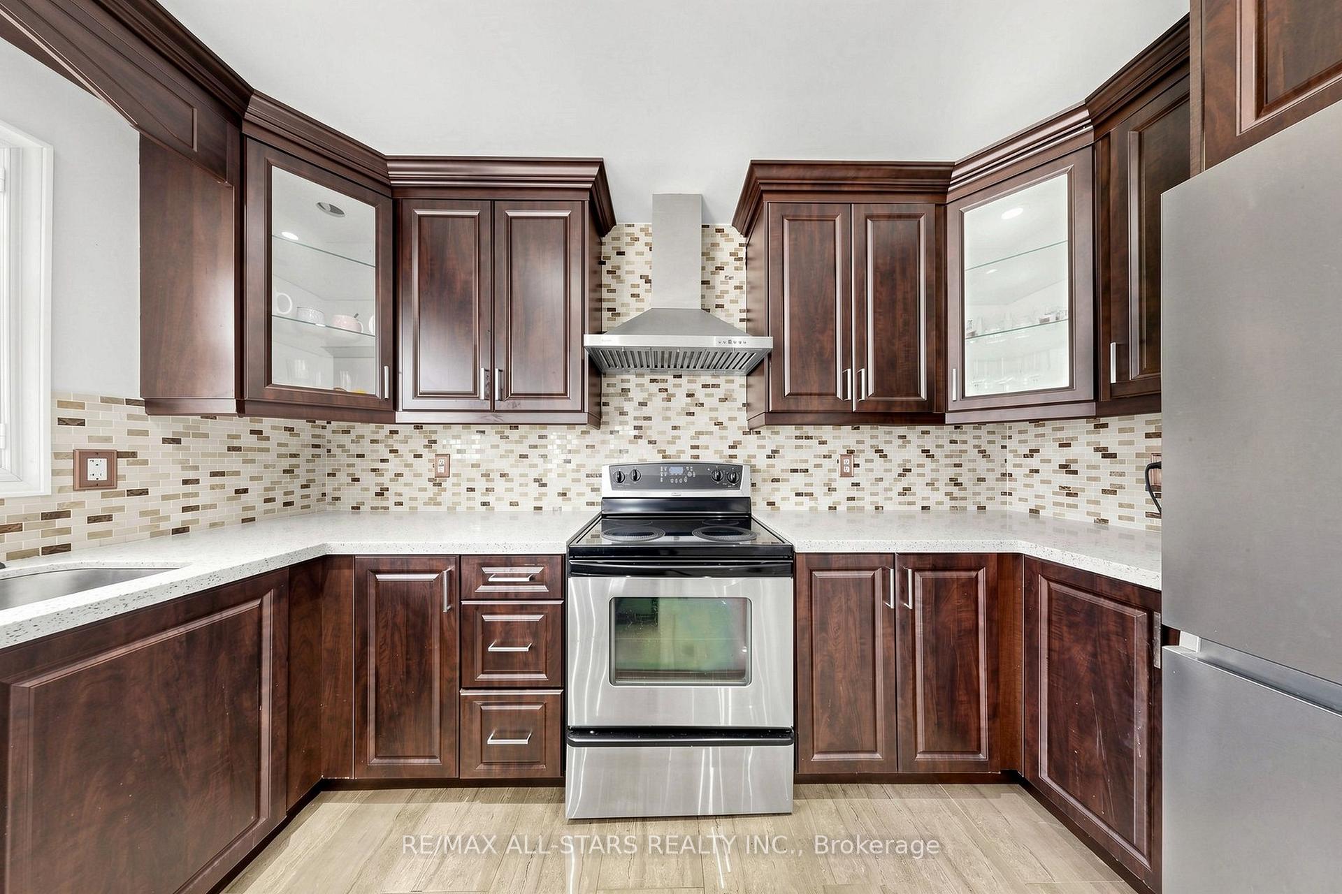 Photo 12 of 13 Boulderbrook Drive, Scarborough, Rouge — HOMEH