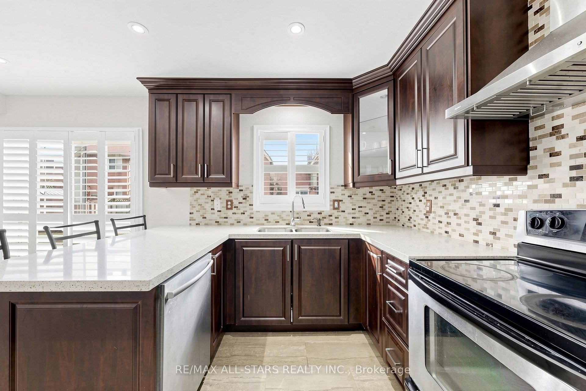 Photo 13 of 13 Boulderbrook Drive, Scarborough, Rouge — HOMEH