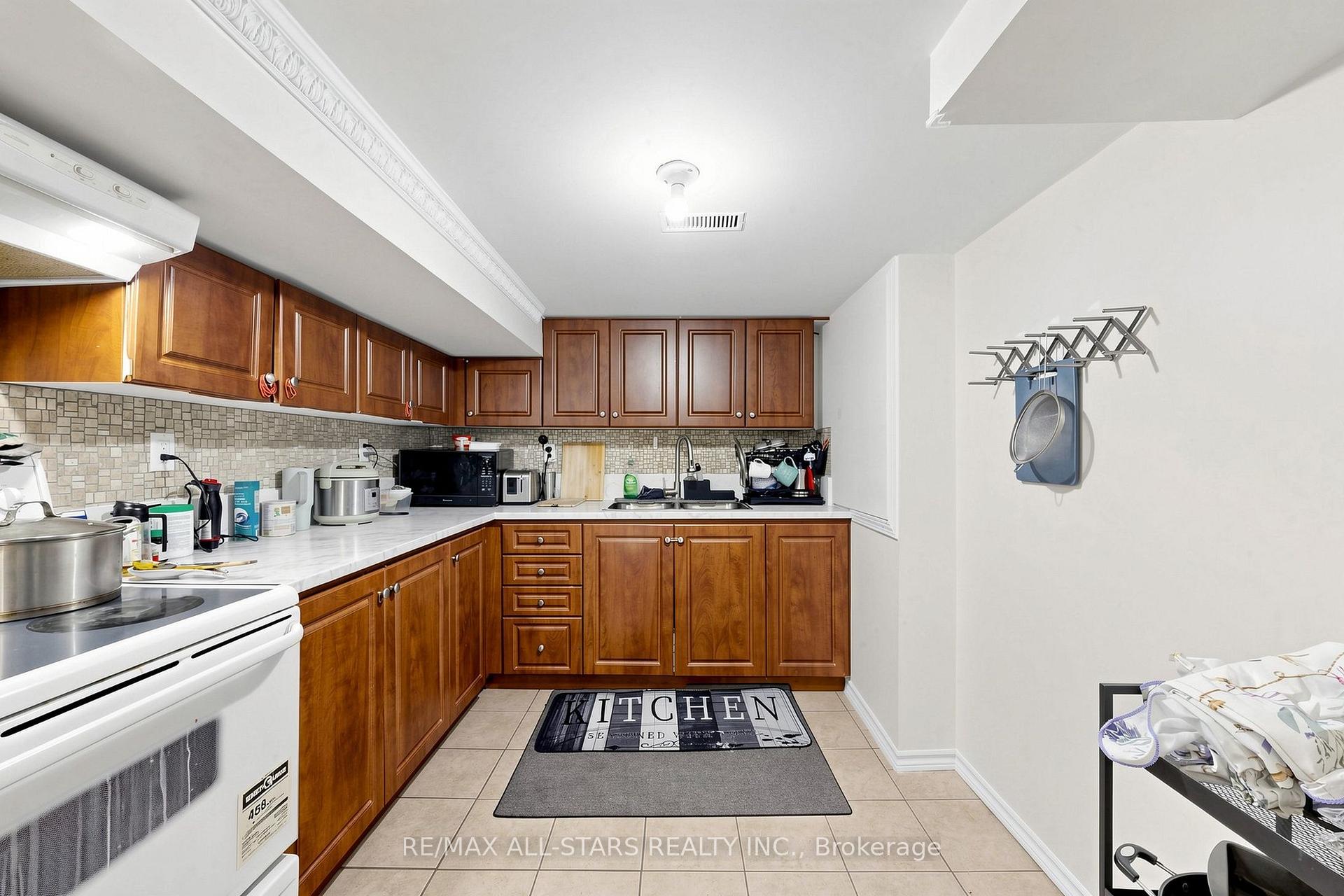 Photo 29 of 13 Boulderbrook Drive, Scarborough, Rouge — HOMEH