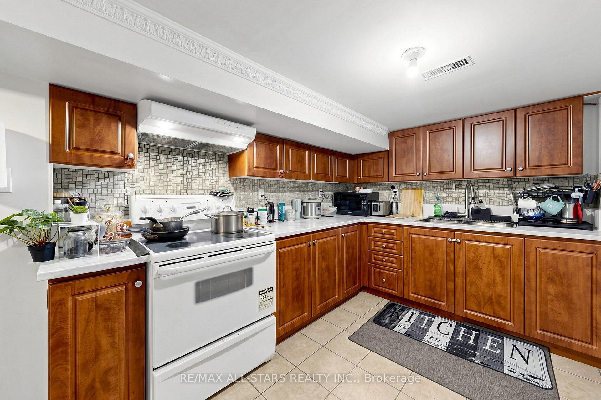 Photo 30 of 13 Boulderbrook Drive, Scarborough, Rouge — HOMEH