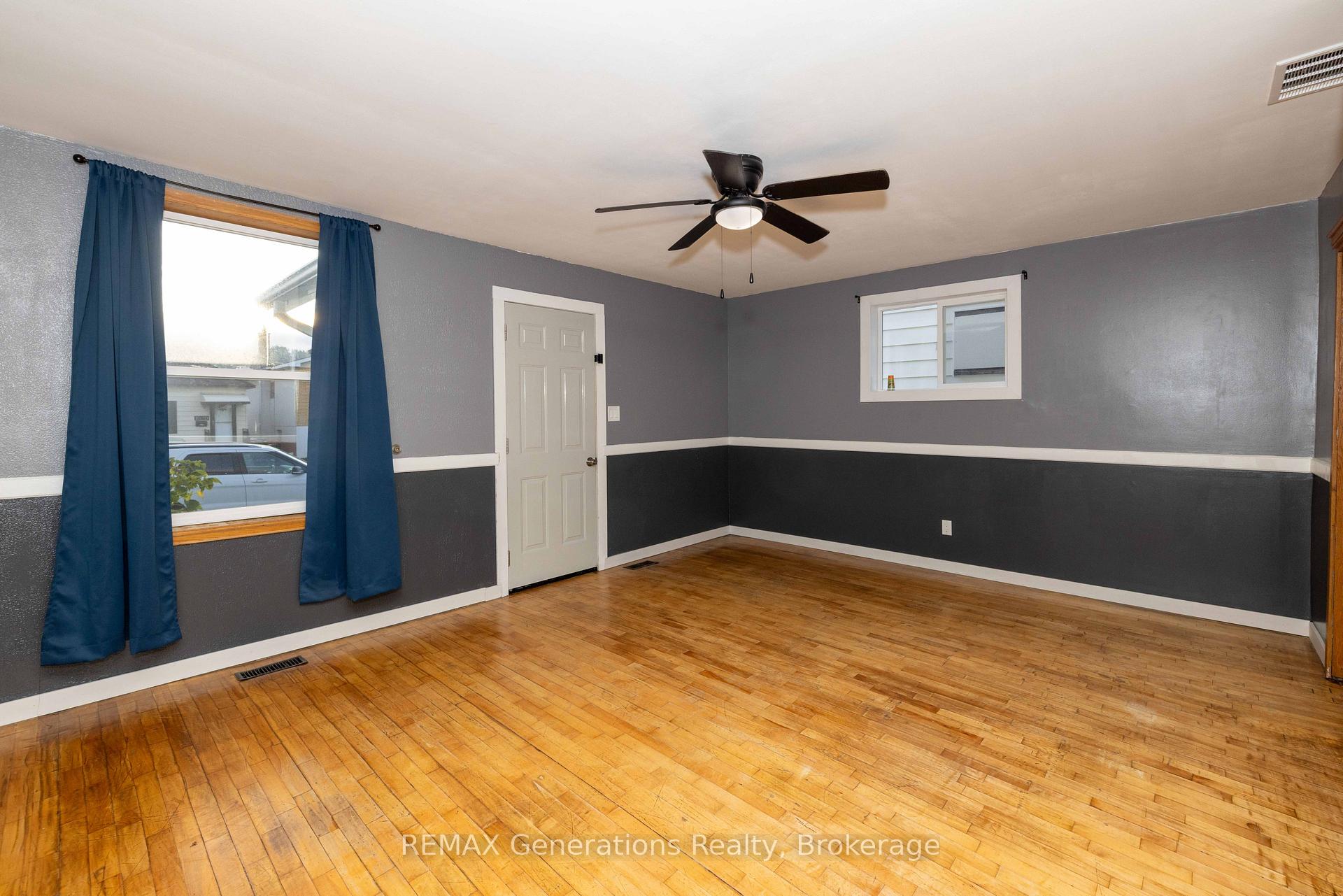 Photo 4 of 1021 Alexandra Street, Thunder Bay, East End — HOMEH