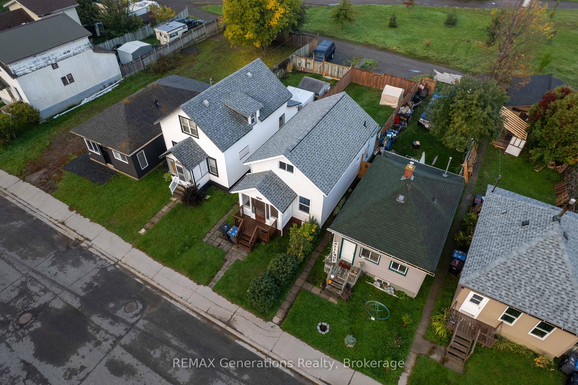 Photo 23 of 1021 Alexandra Street, Thunder Bay, East End — HOMEH