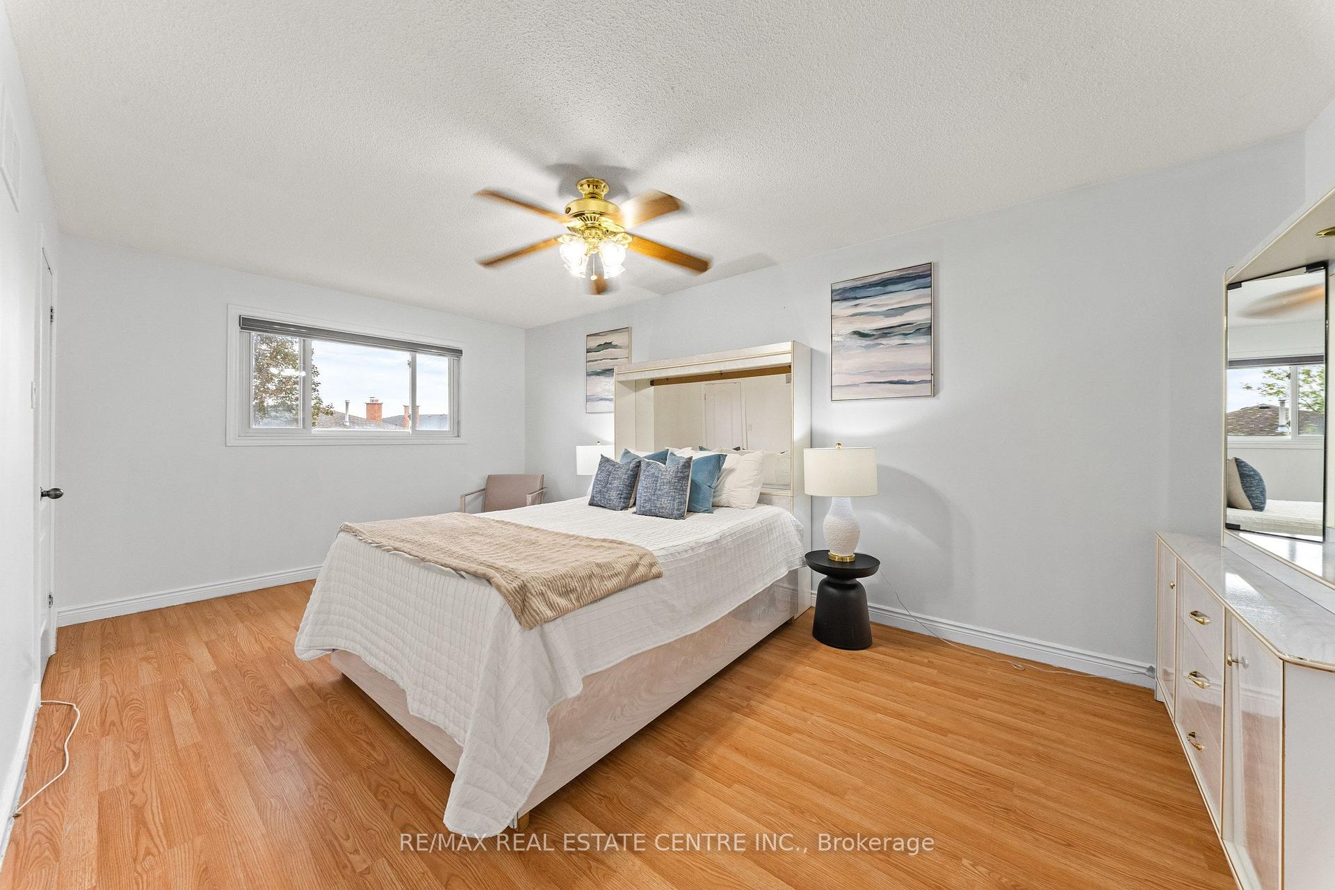 Photo 23 of 2 Hollyburn Court, Vaughan, West Woodbridge — HOMEH