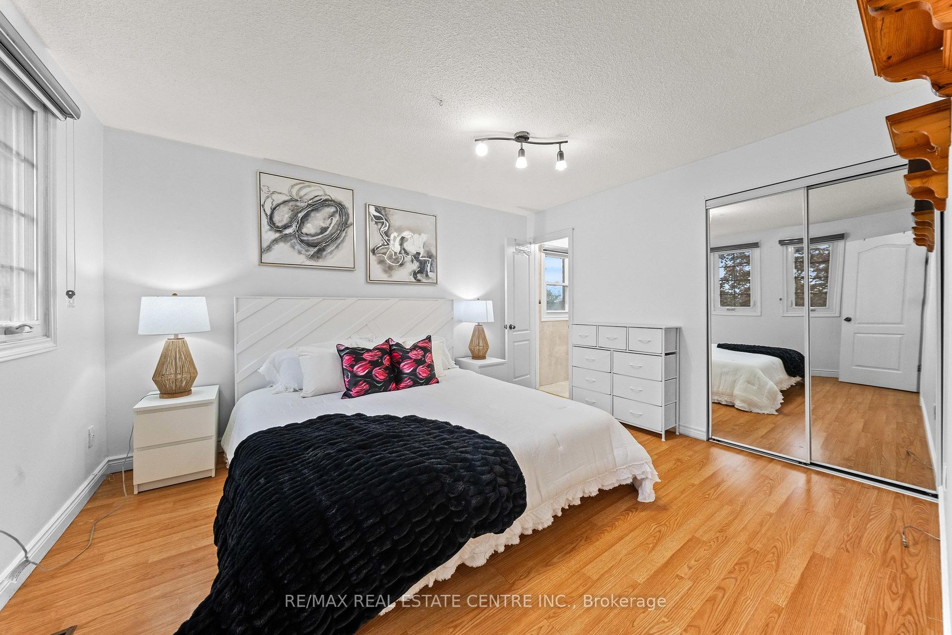 Photo 27 of 2 Hollyburn Court, Vaughan, West Woodbridge — HOMEH