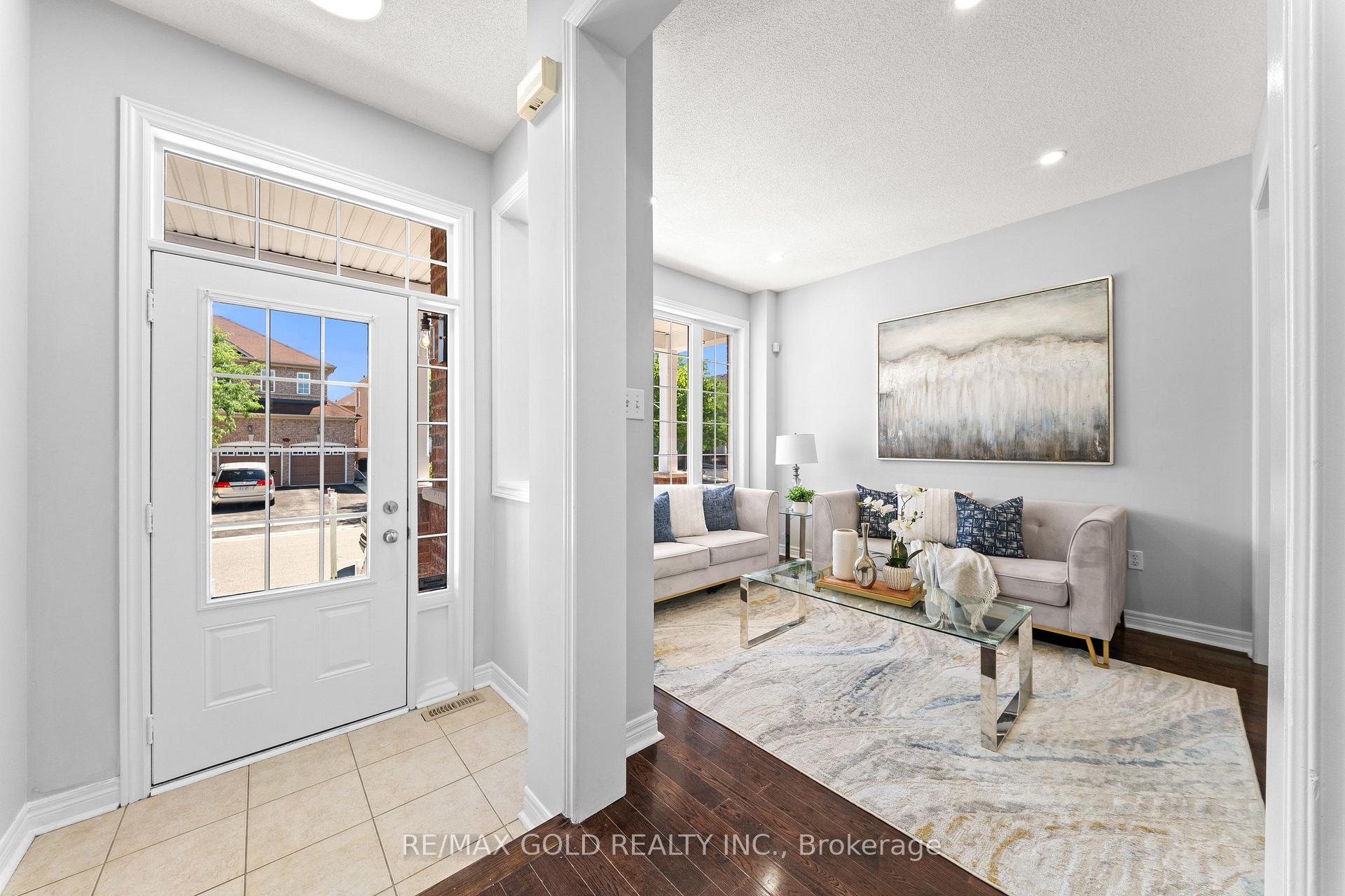 Photo 4 of 54 Blazing Star Drive, Brampton, Sandringham-Wellington — HOMEH