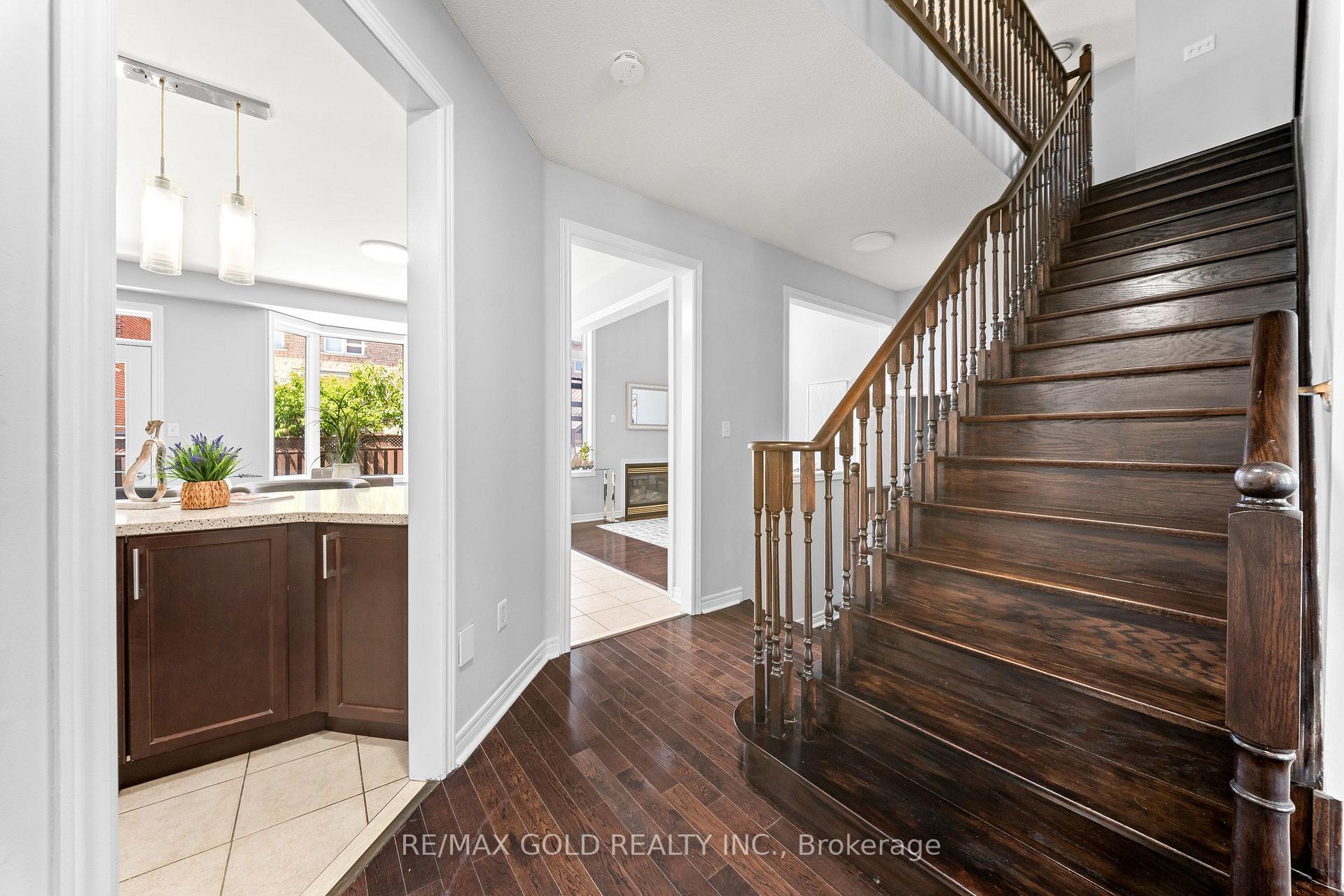 Photo 10 of 54 Blazing Star Drive, Brampton, Sandringham-Wellington — HOMEH
