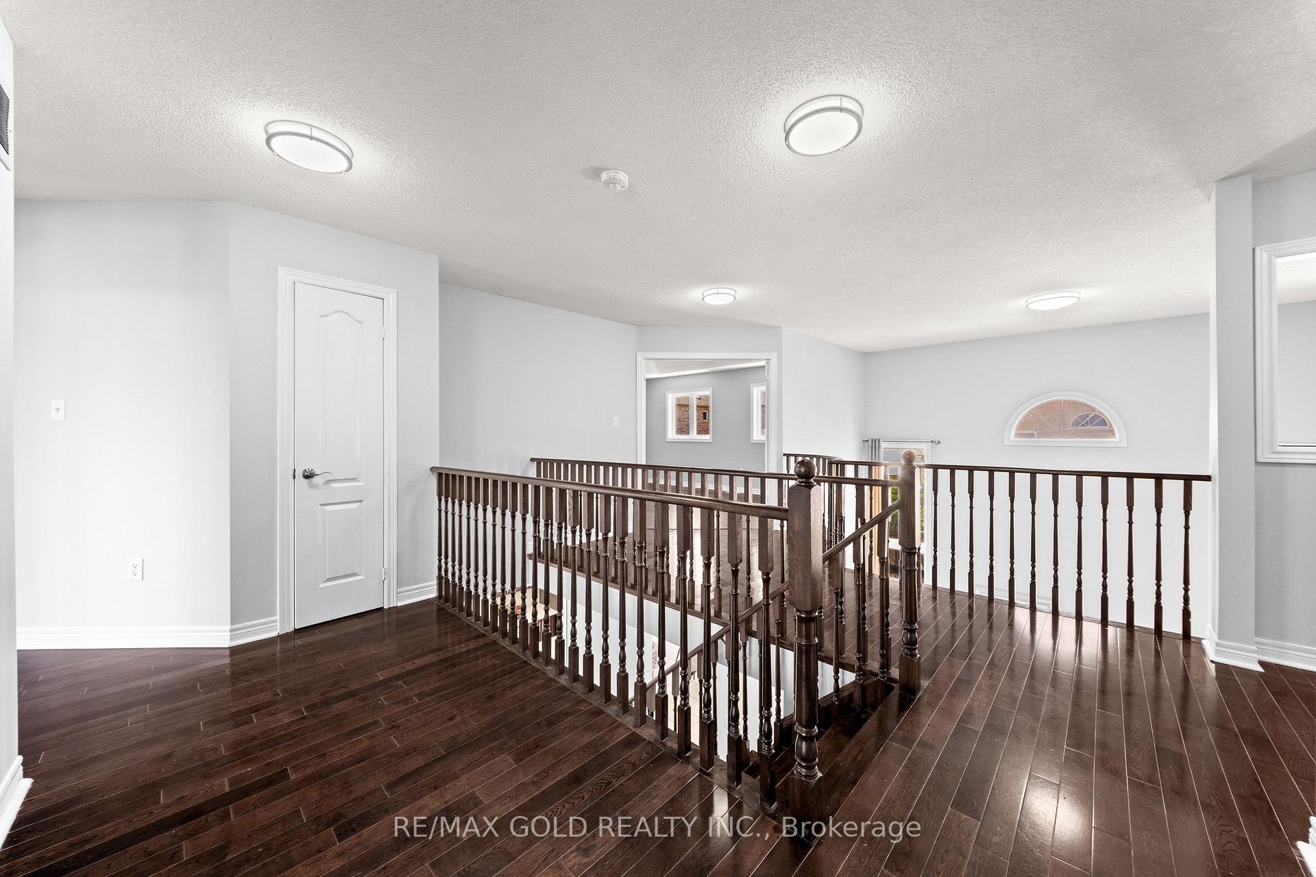 Photo 23 of 54 Blazing Star Drive, Brampton, Sandringham-Wellington — HOMEH
