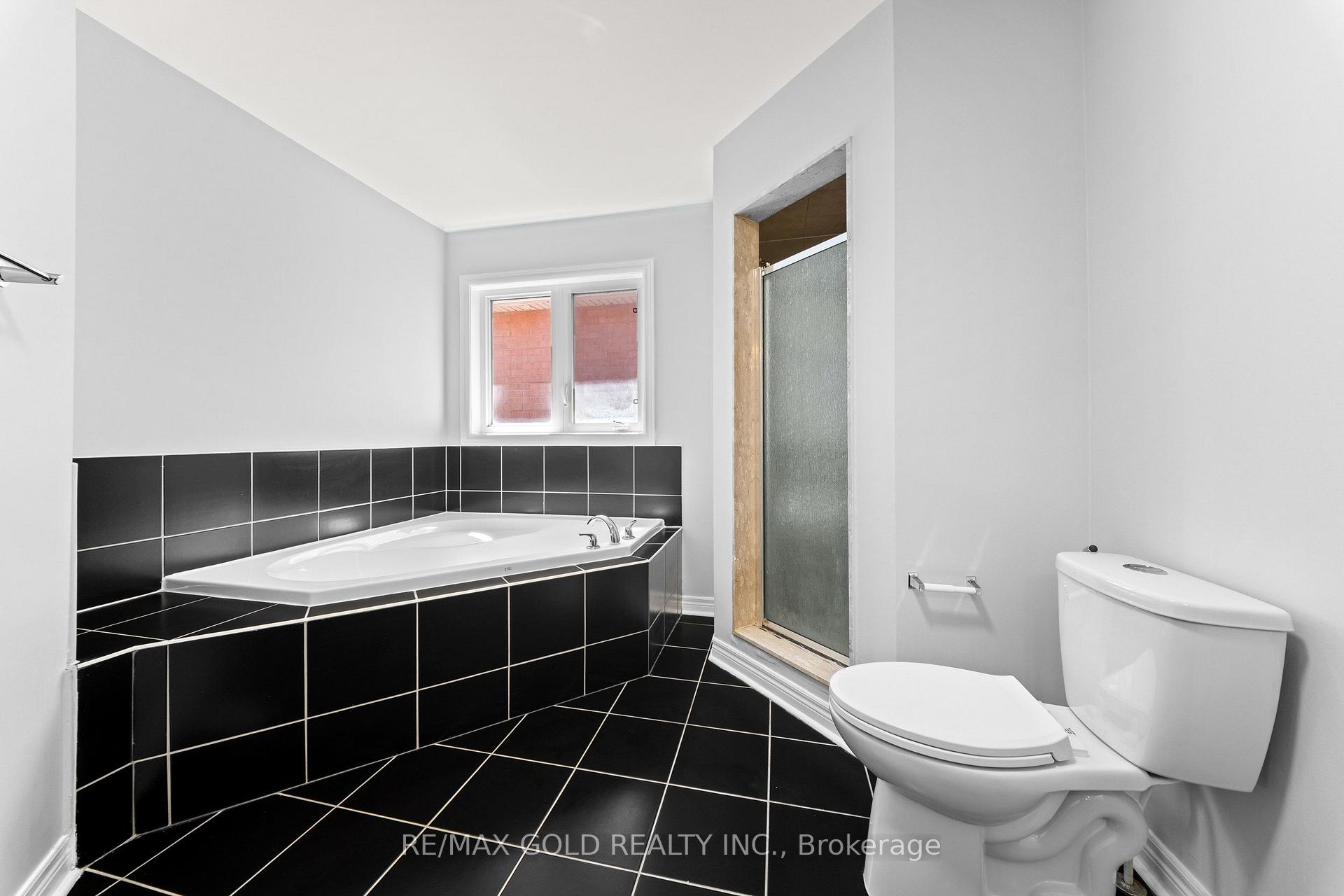 Photo 29 of 54 Blazing Star Drive, Brampton, Sandringham-Wellington — HOMEH
