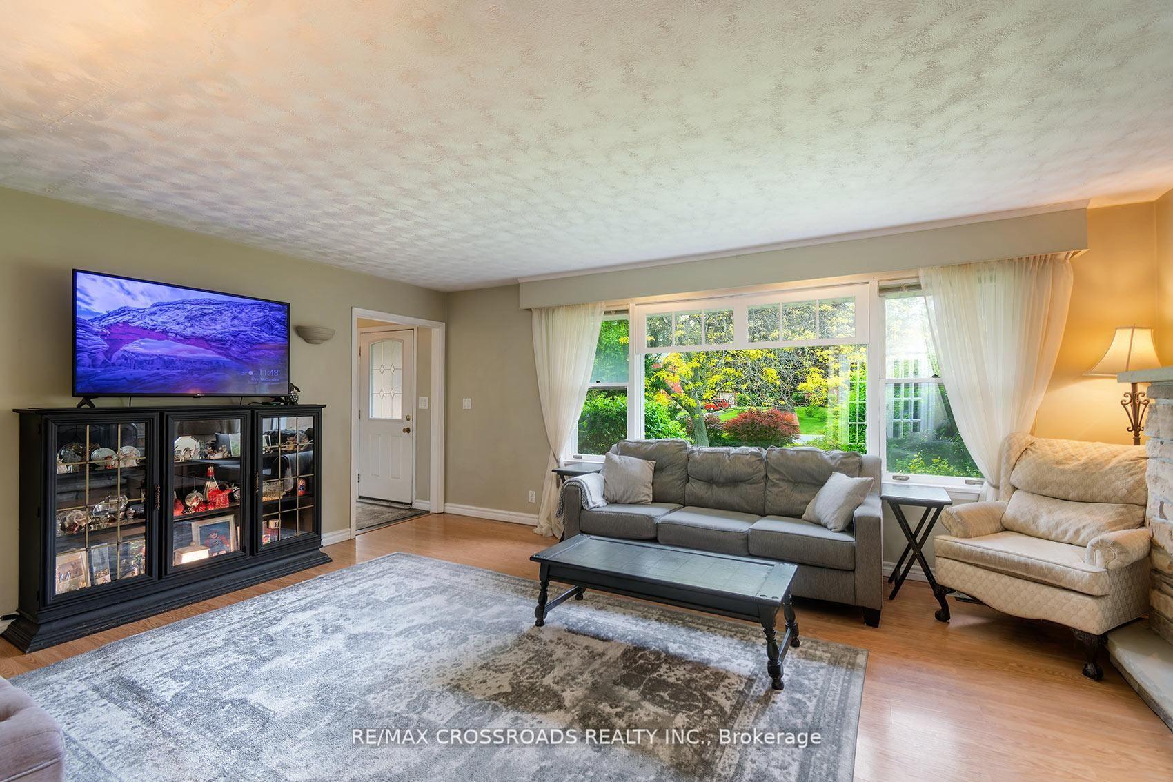 Photo 11 of 19 Orchard Avenue, Cobourg — HOMEH