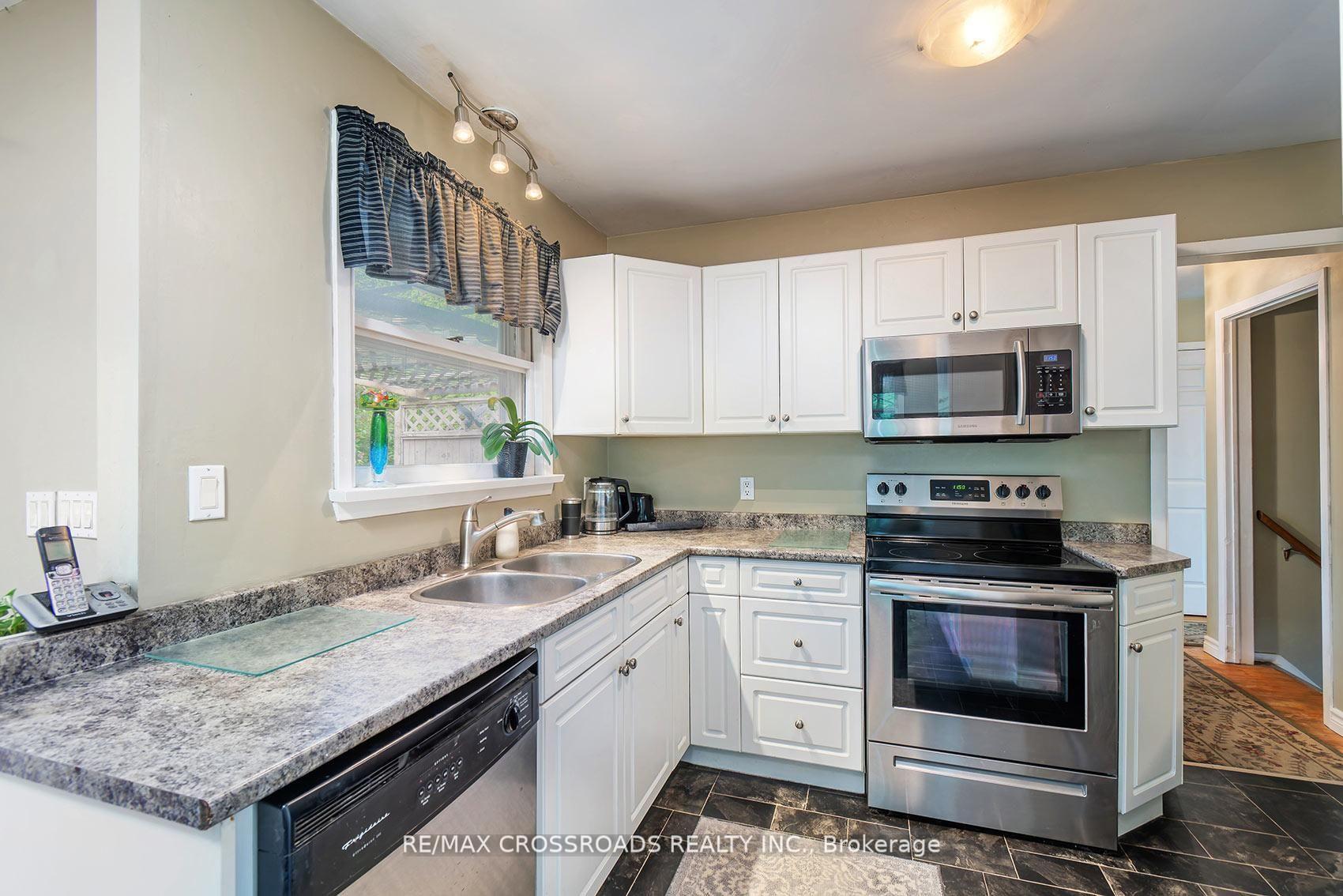 Photo 13 of 19 Orchard Avenue, Cobourg — HOMEH
