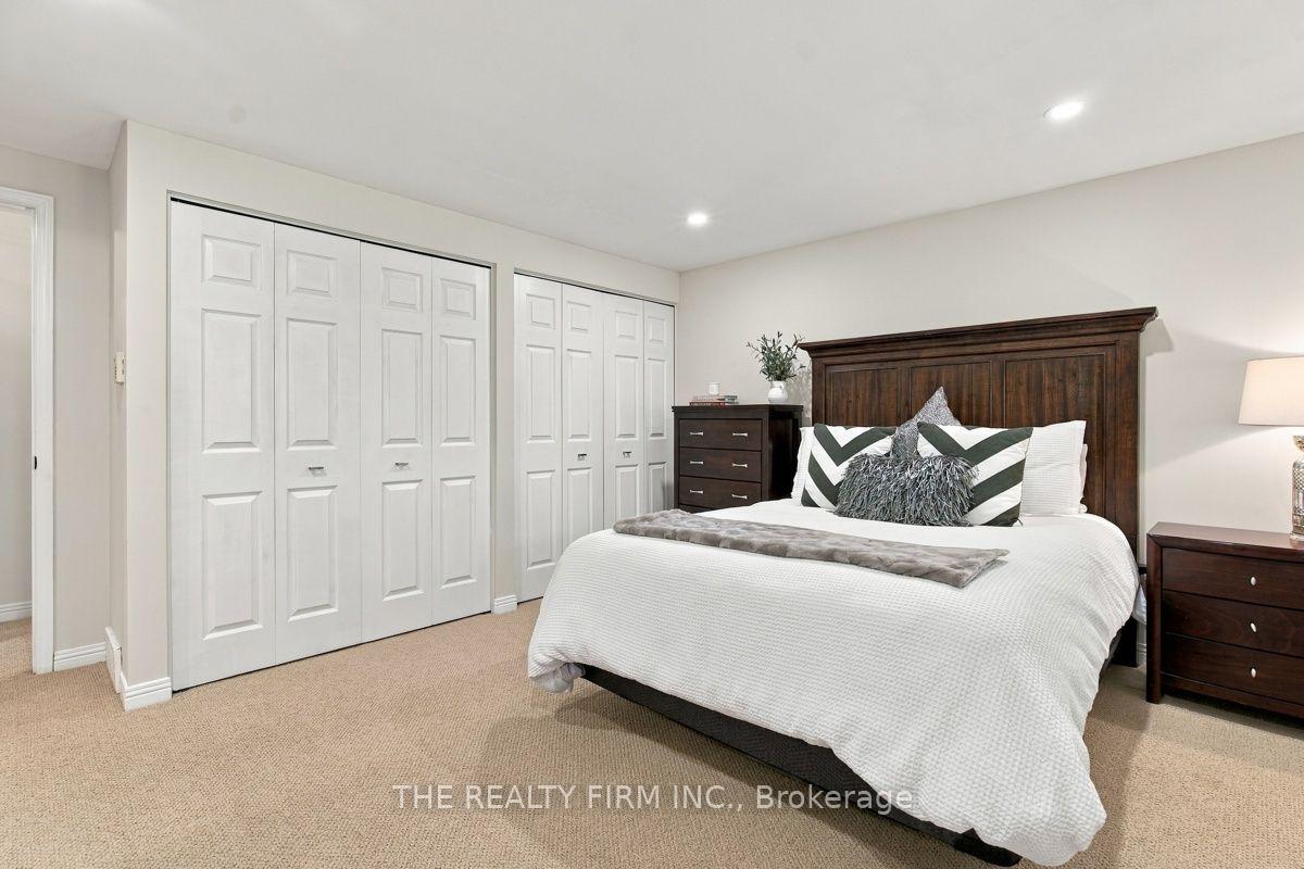Photo 16 of 11 Somerset Crescent, London, South K — HOMEH