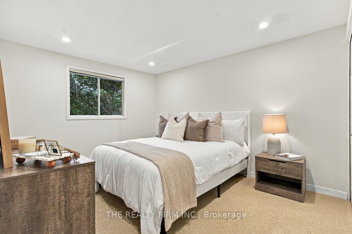 Photo 18 of 11 Somerset Crescent, London, South K — HOMEH