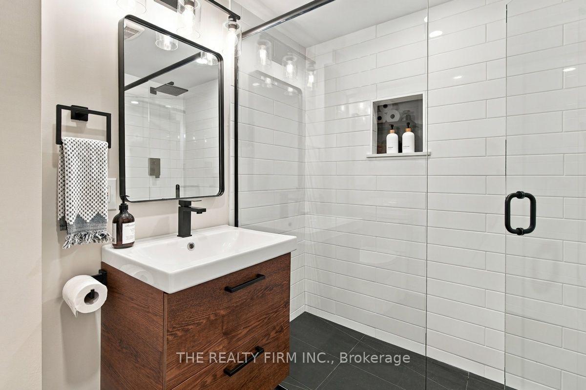 Photo 29 of 11 Somerset Crescent, London, South K — HOMEH