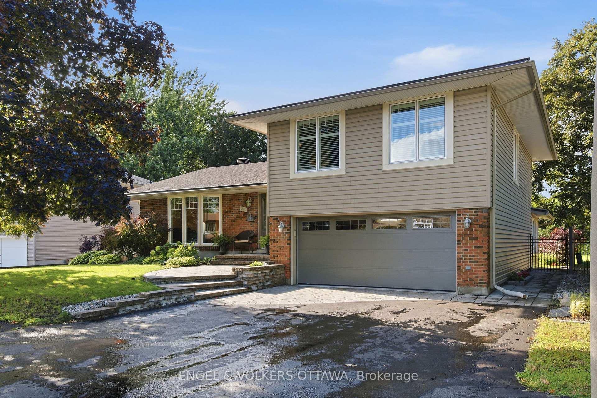 Photo 1 of 885 Plante Drive, Ottawa, Hunt Club/Western Community — HOMEH