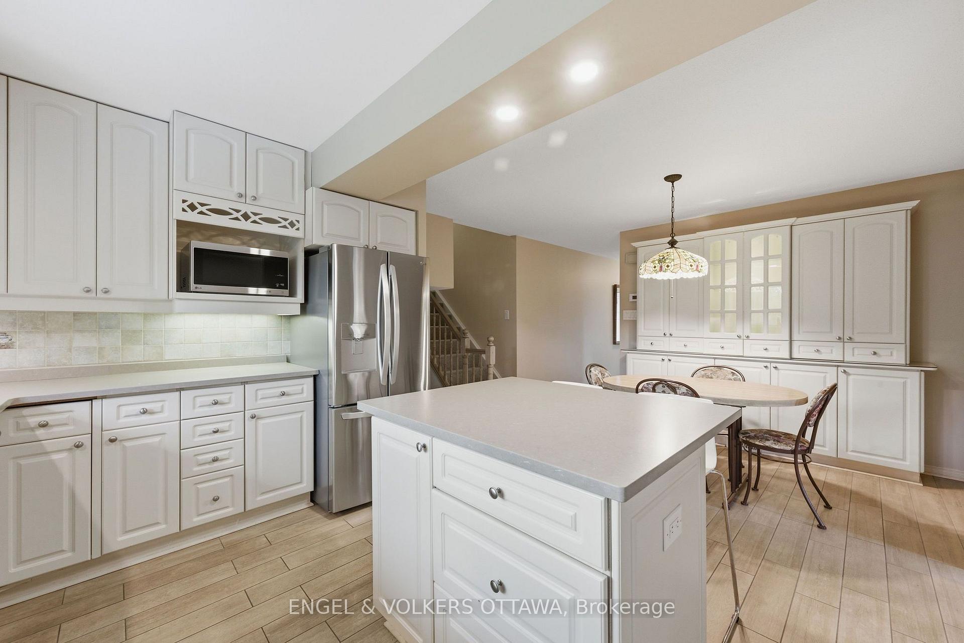 Photo 13 of 885 Plante Drive, Ottawa, Hunt Club/Western Community — HOMEH