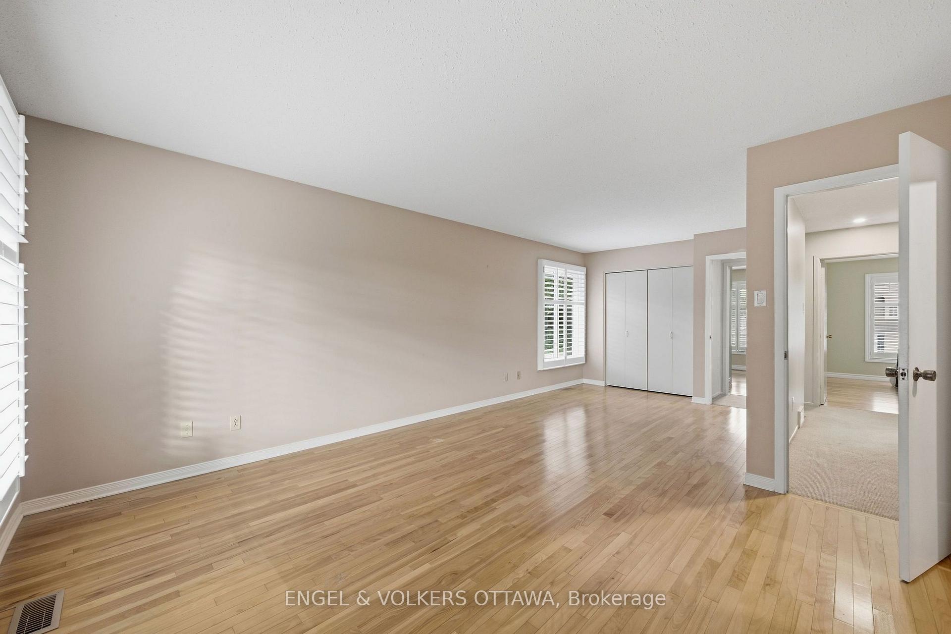 Photo 19 of 885 Plante Drive, Ottawa, Hunt Club/Western Community — HOMEH